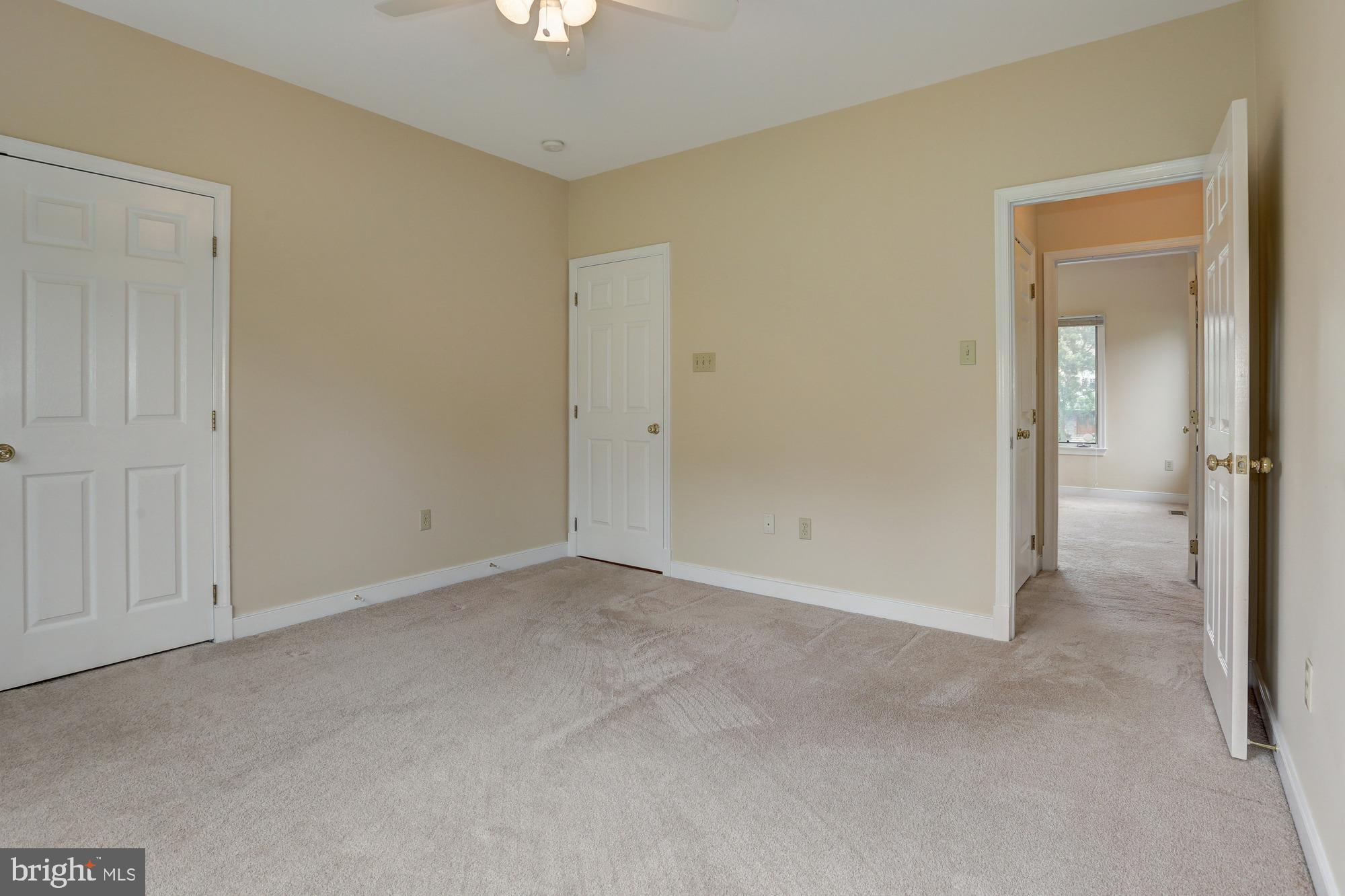 PATERNAL GIFT FARM - Residential Lease