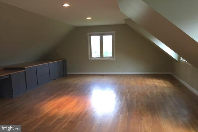 PATERNAL GIFT FARM - Residential Lease