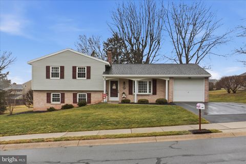 Homes For Sale - 842 N 4th Street<br/> DENVER, PA 17517