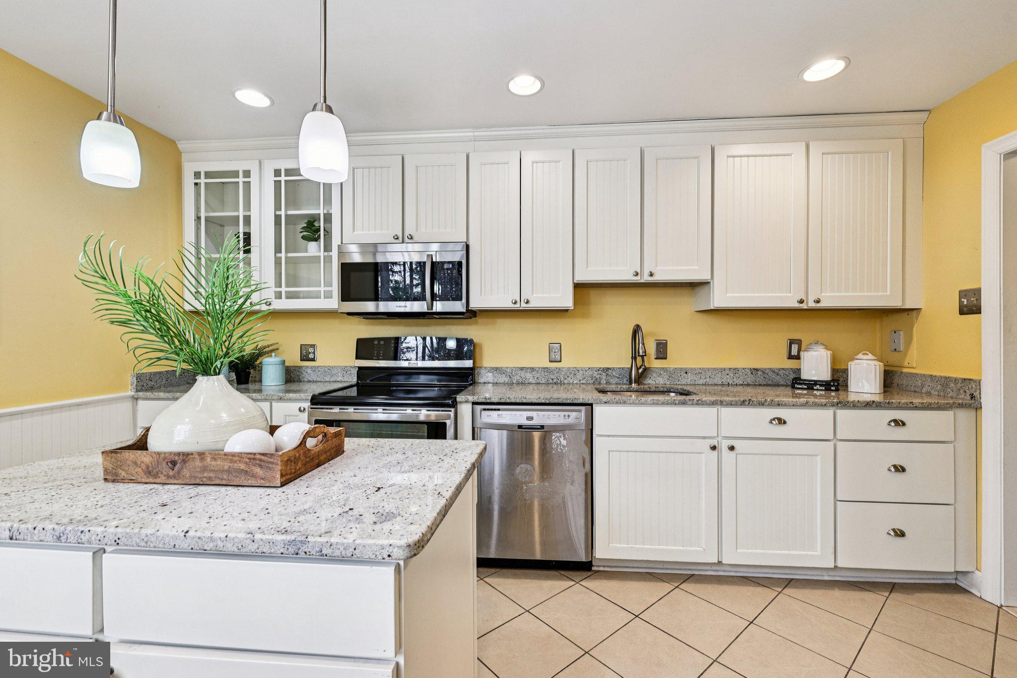 SUMNER VILLAGE - Residential