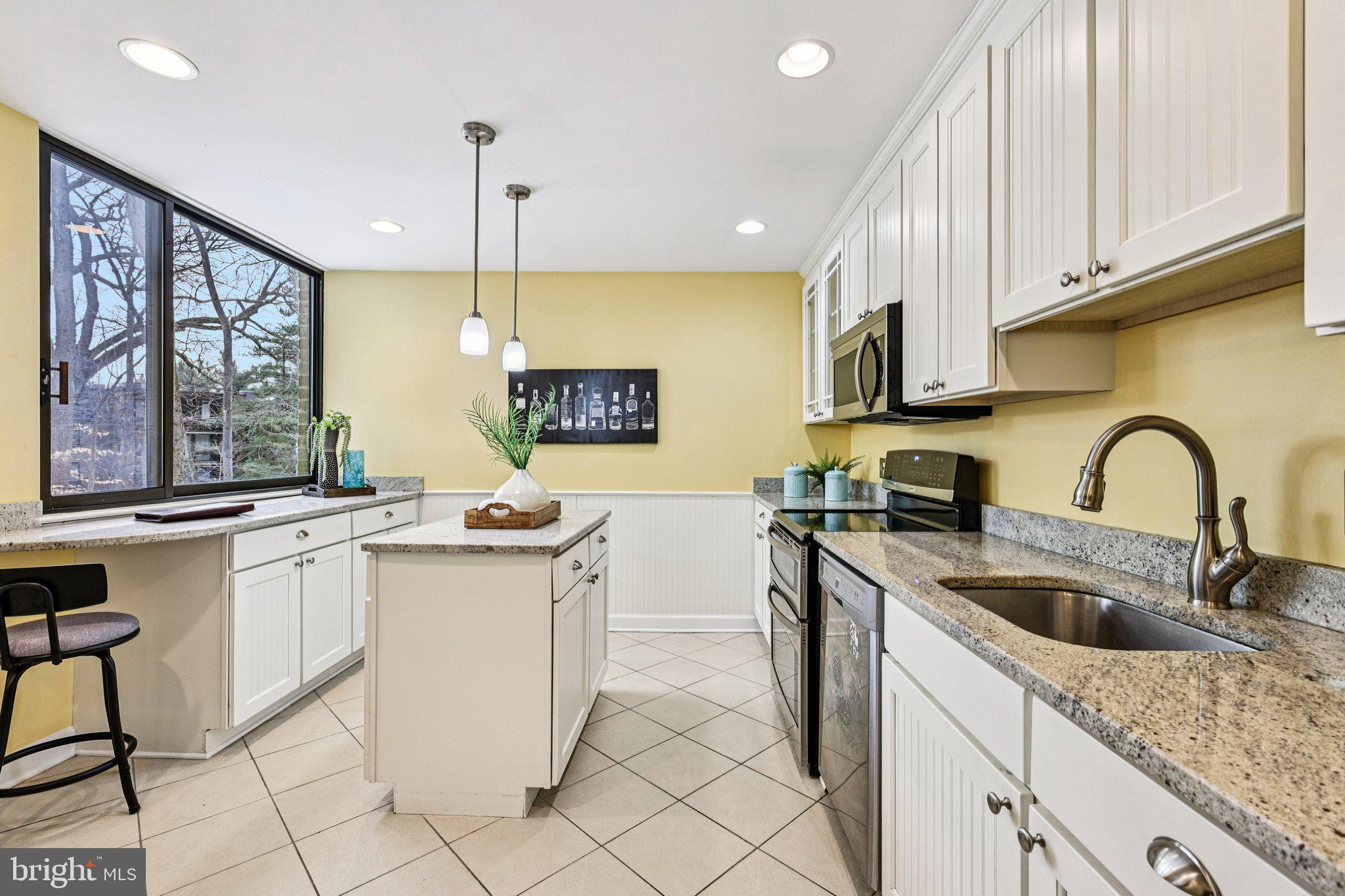 SUMNER VILLAGE - Residential