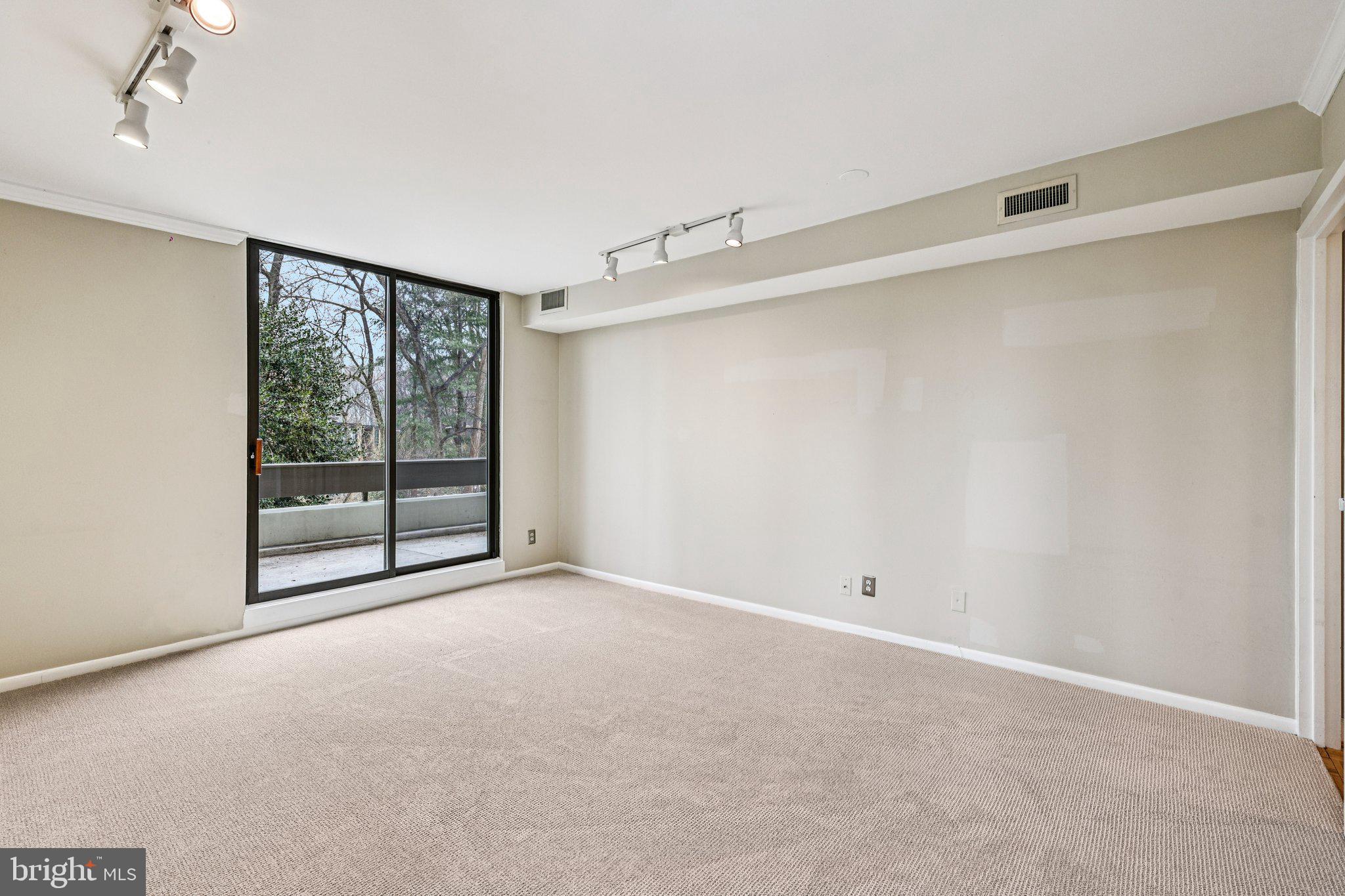 SUMNER VILLAGE - Residential