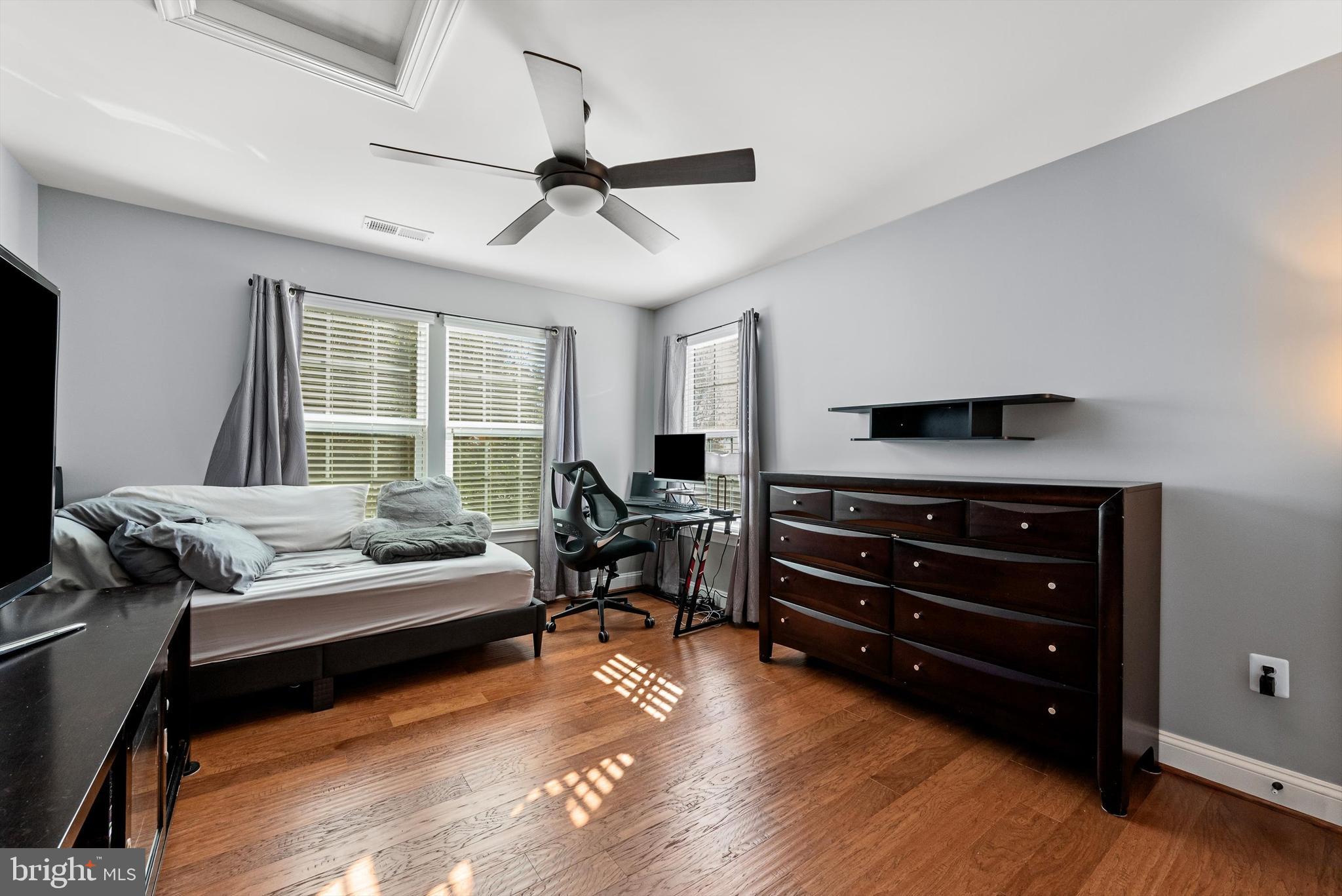 MADISON GROVE - Residential