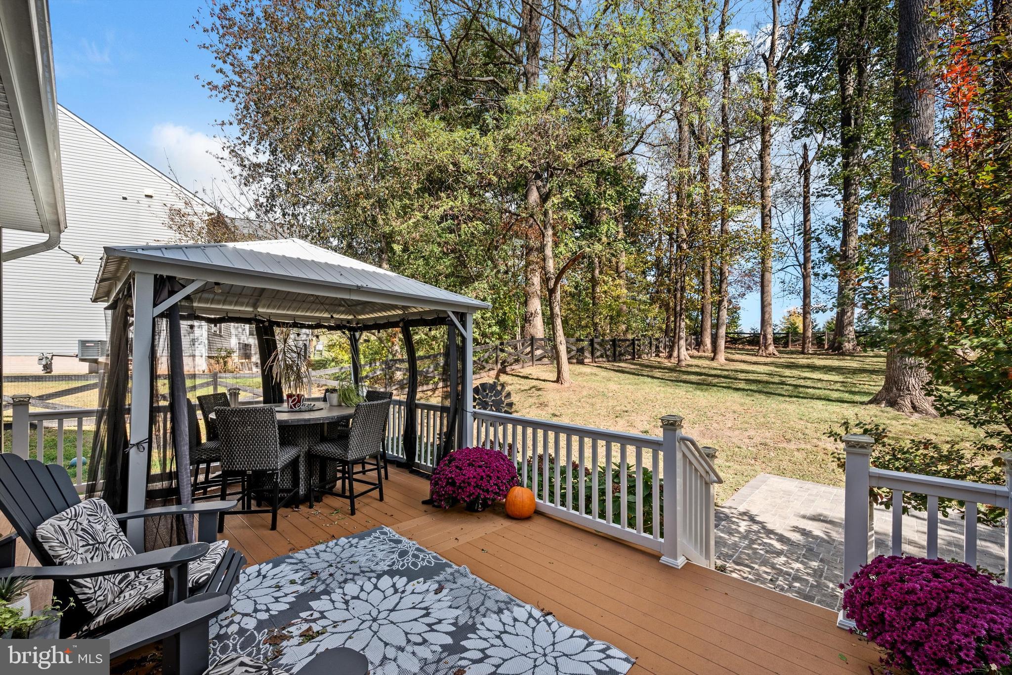 MADISON GROVE - Residential