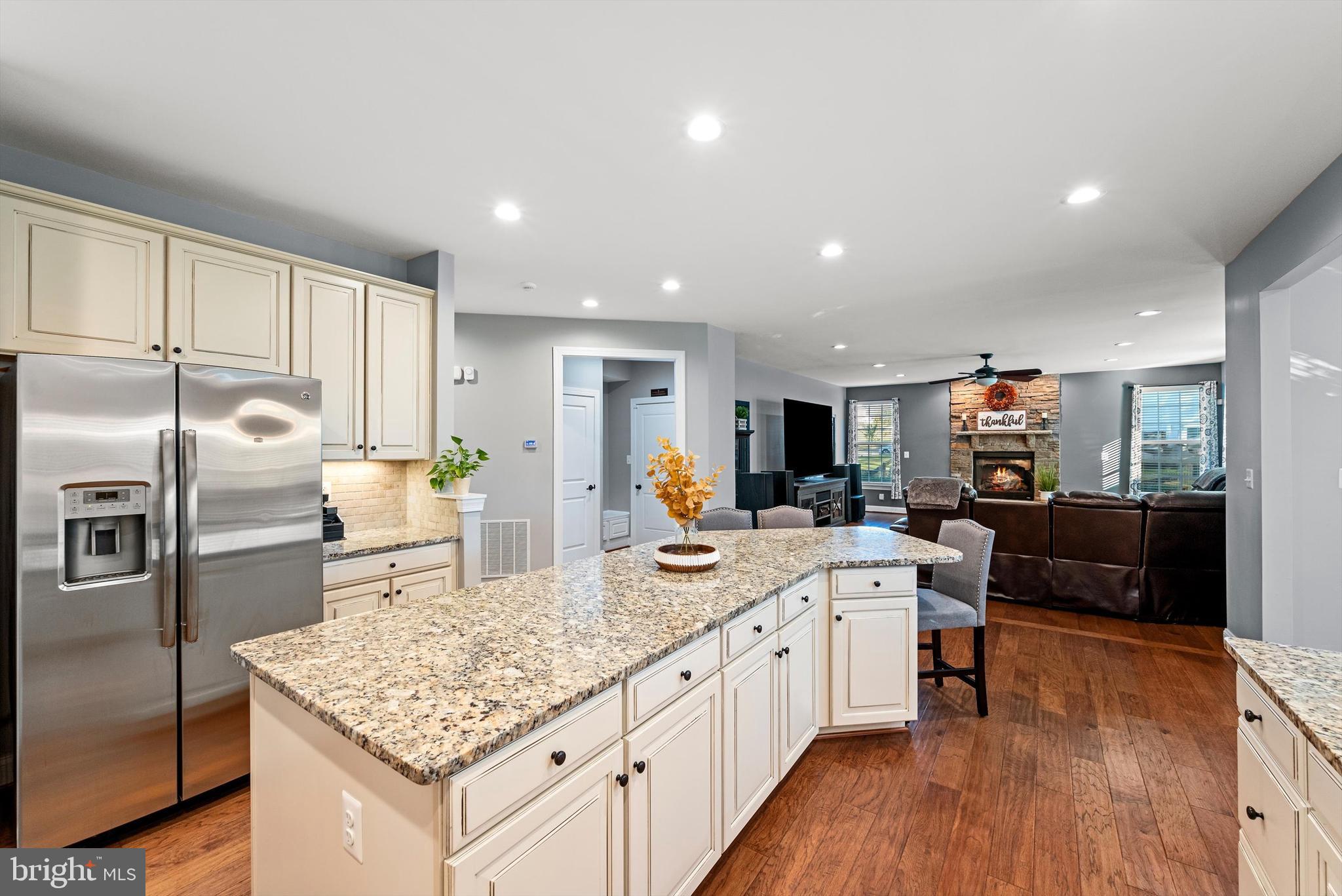 MADISON GROVE - Residential