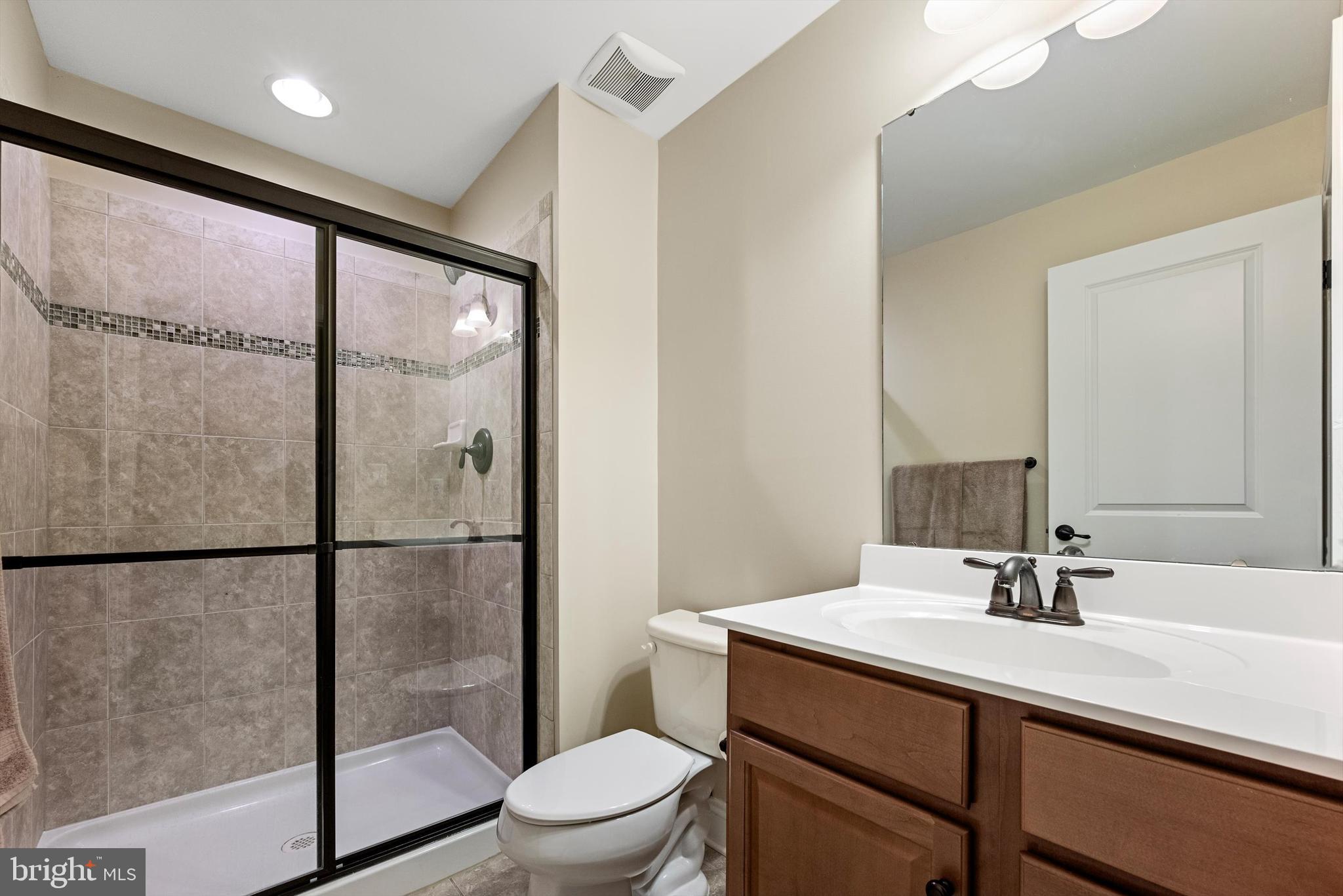 MADISON GROVE - Residential