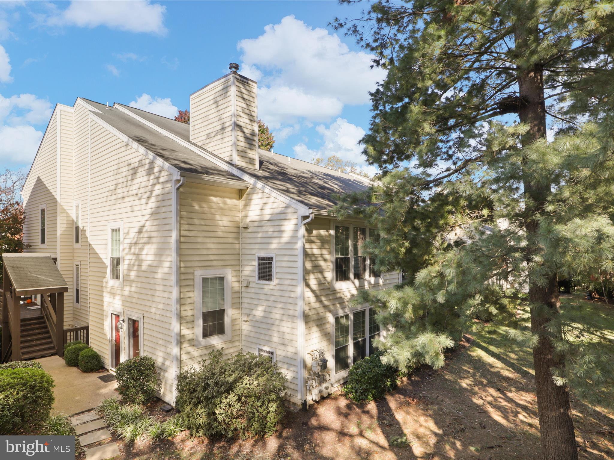 THE OAKTON - Residential Lease