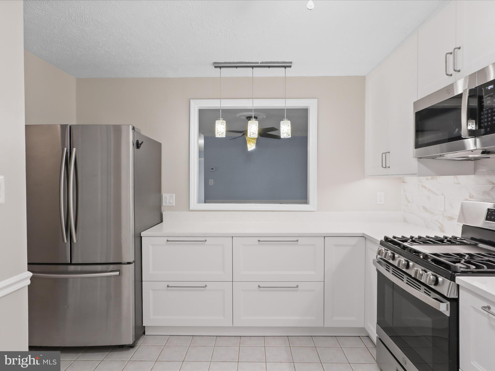 THE OAKTON - Residential Lease