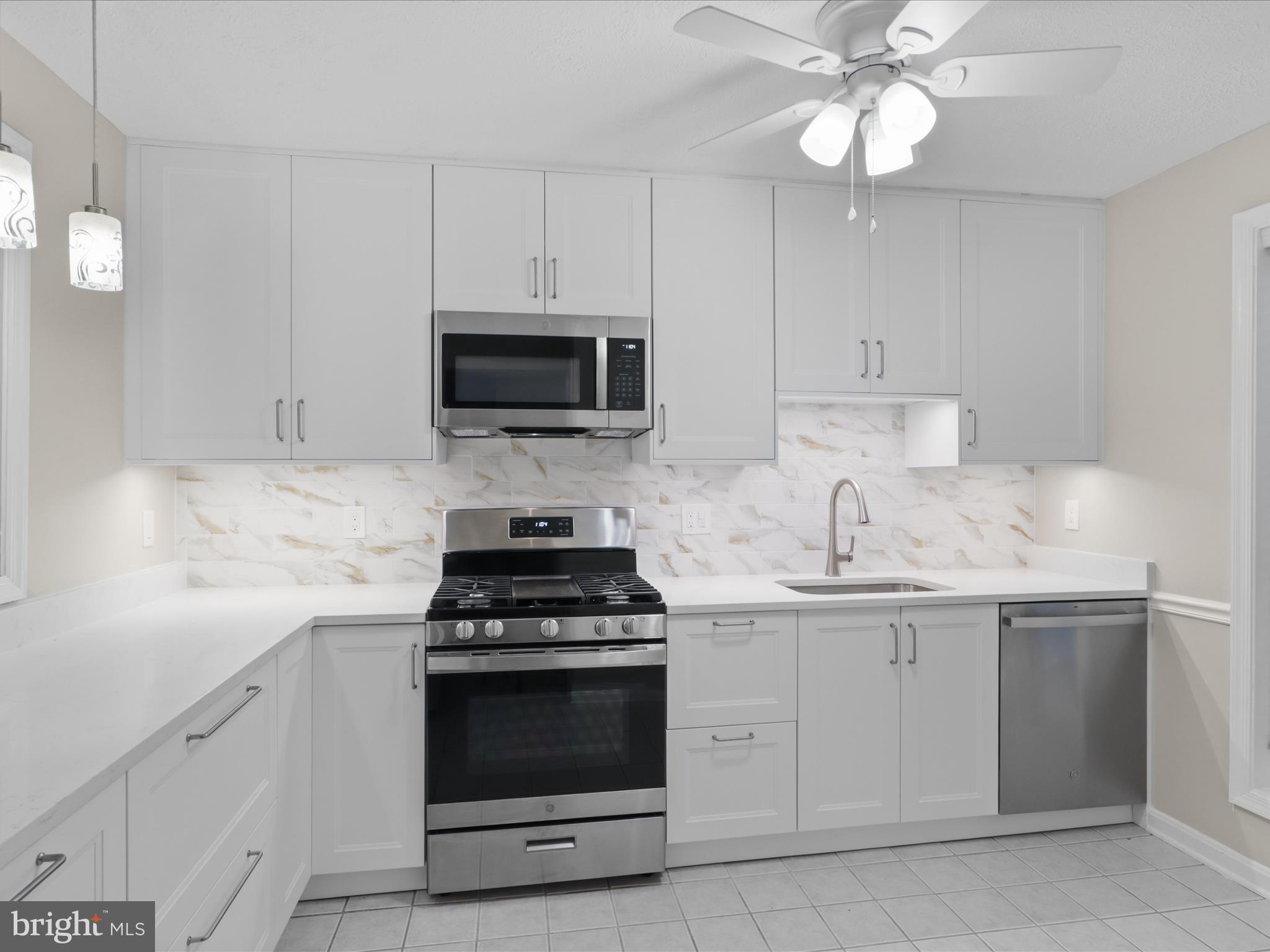 THE OAKTON - Residential Lease