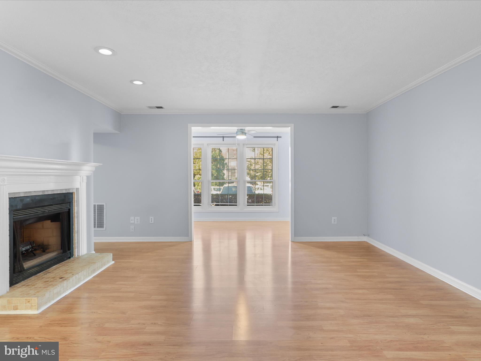 THE OAKTON - Residential Lease