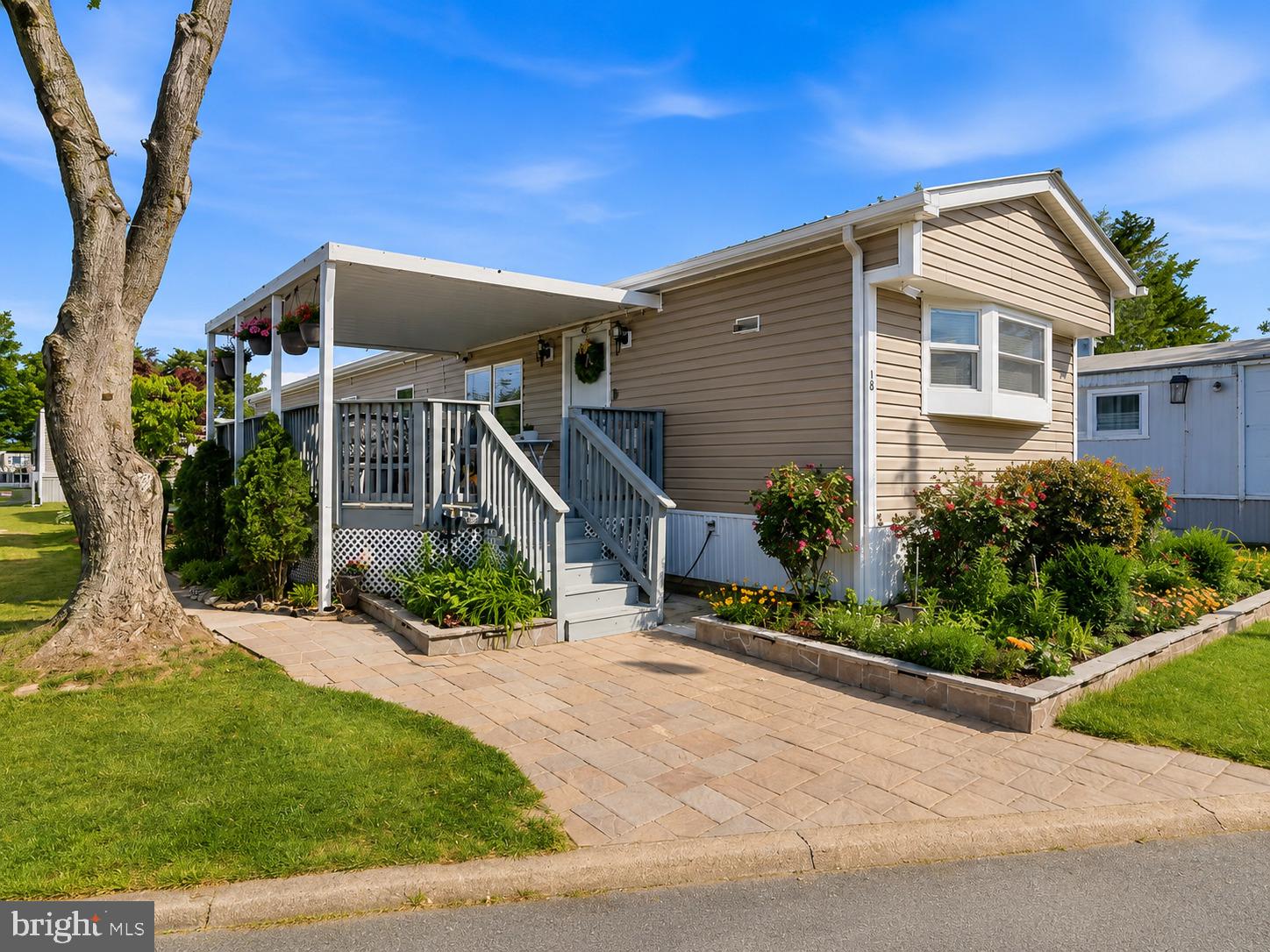 10 RENEE ROAD