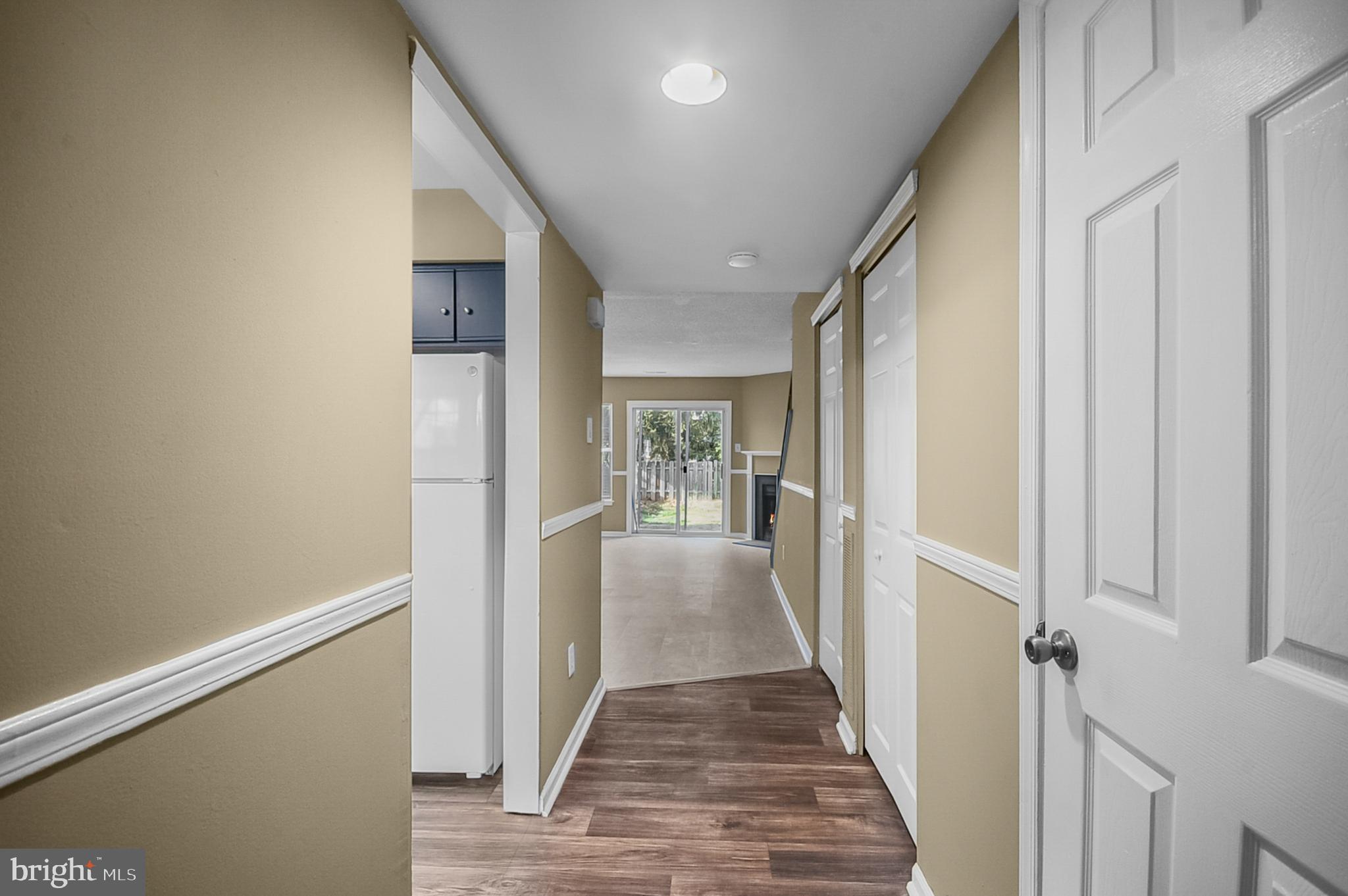 VILLAGE SHIRES - Residential