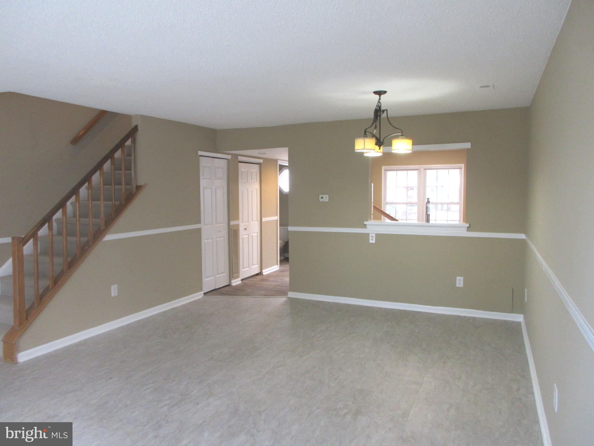 VILLAGE SHIRES - Residential