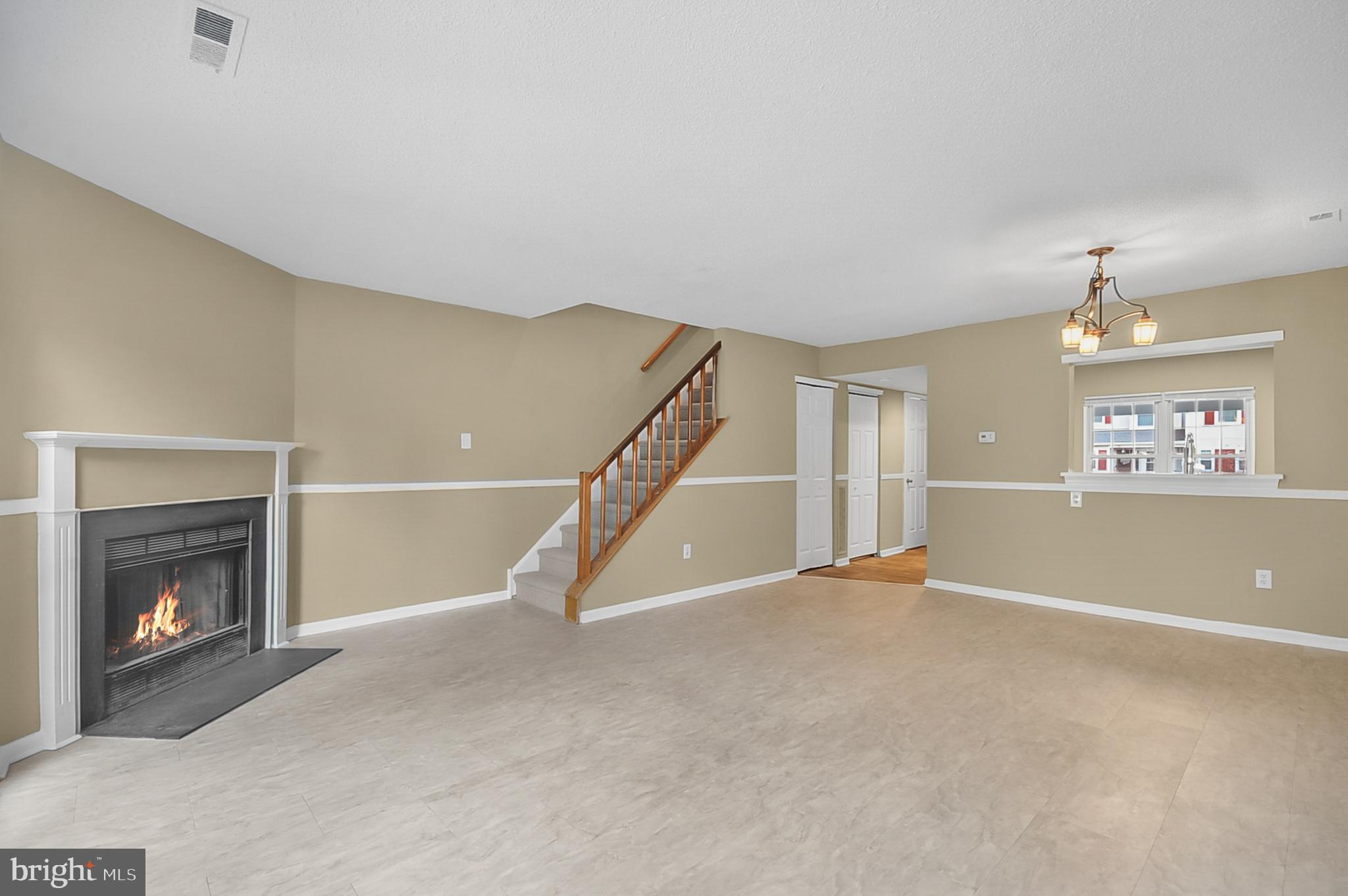 VILLAGE SHIRES - Residential