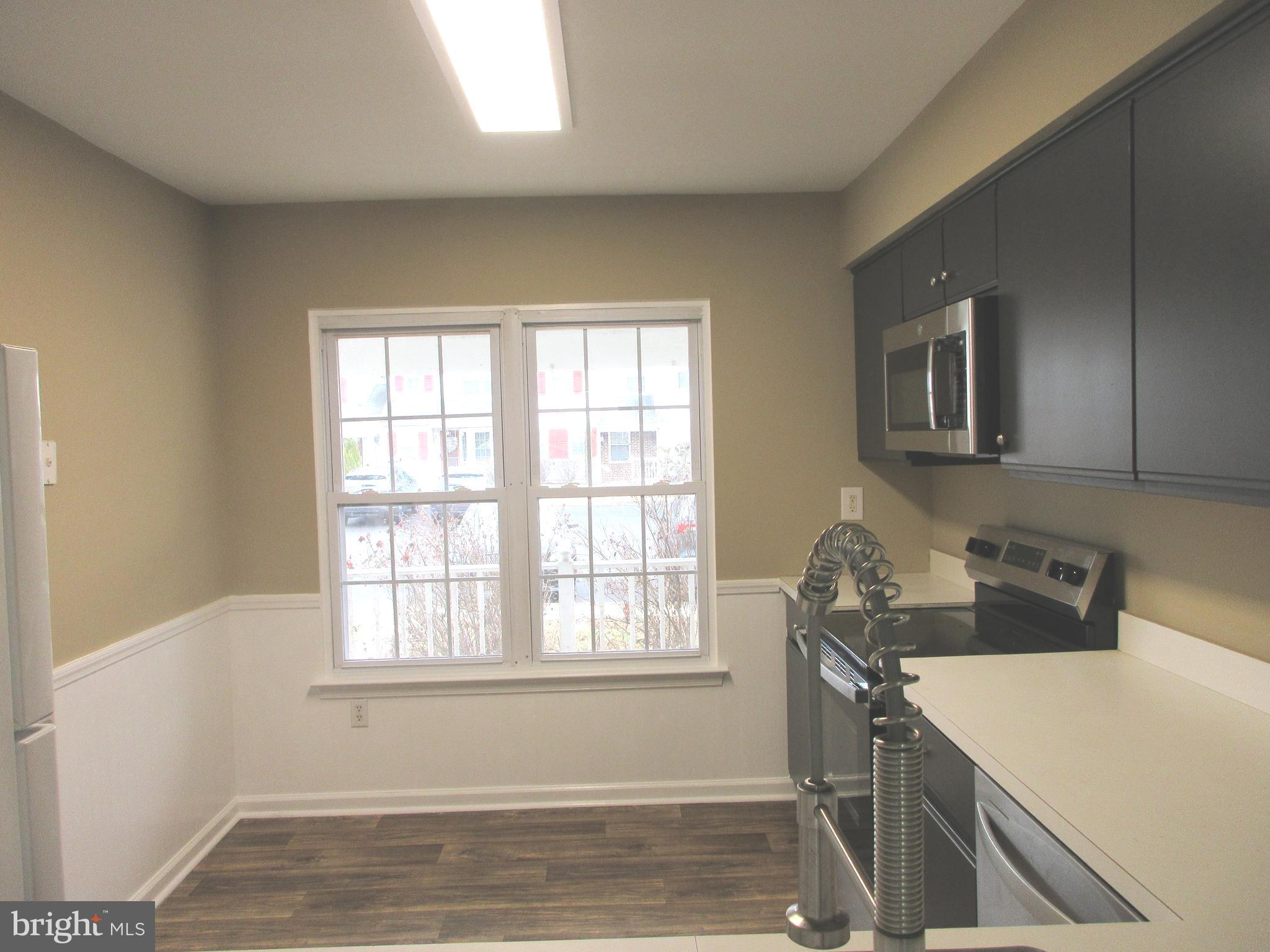 VILLAGE SHIRES - Residential