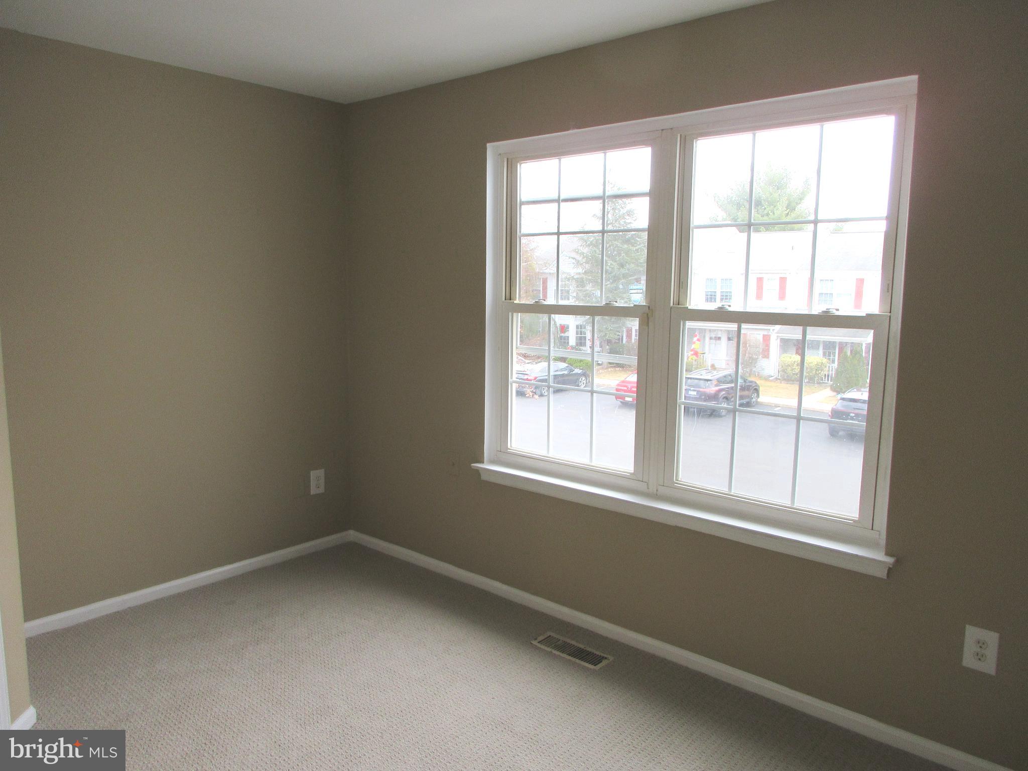 VILLAGE SHIRES - Residential