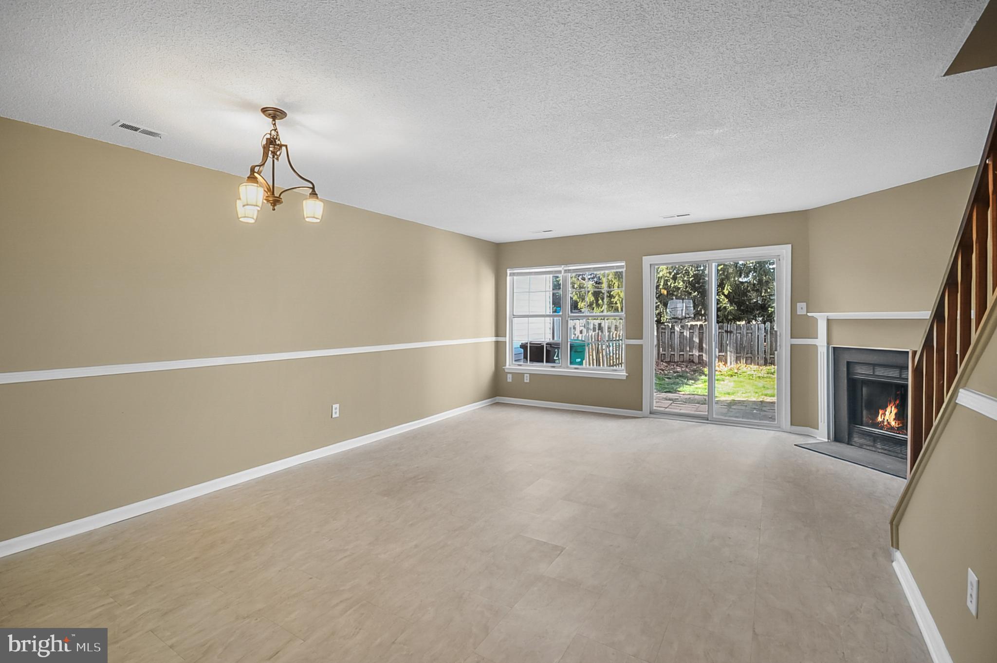 VILLAGE SHIRES - Residential