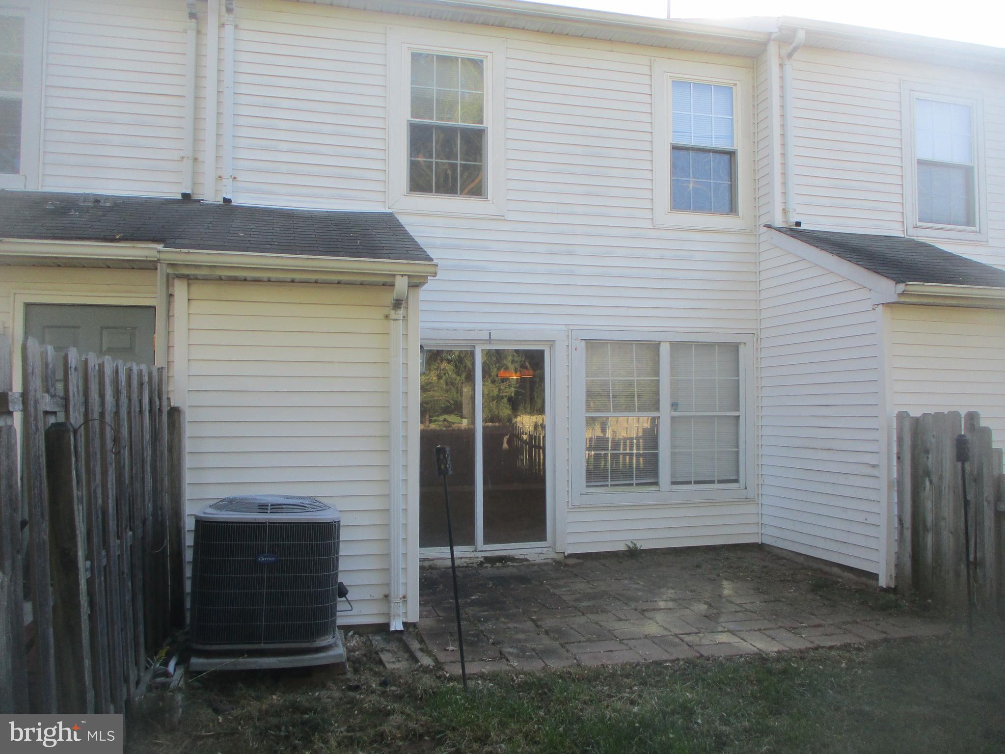 VILLAGE SHIRES - Residential