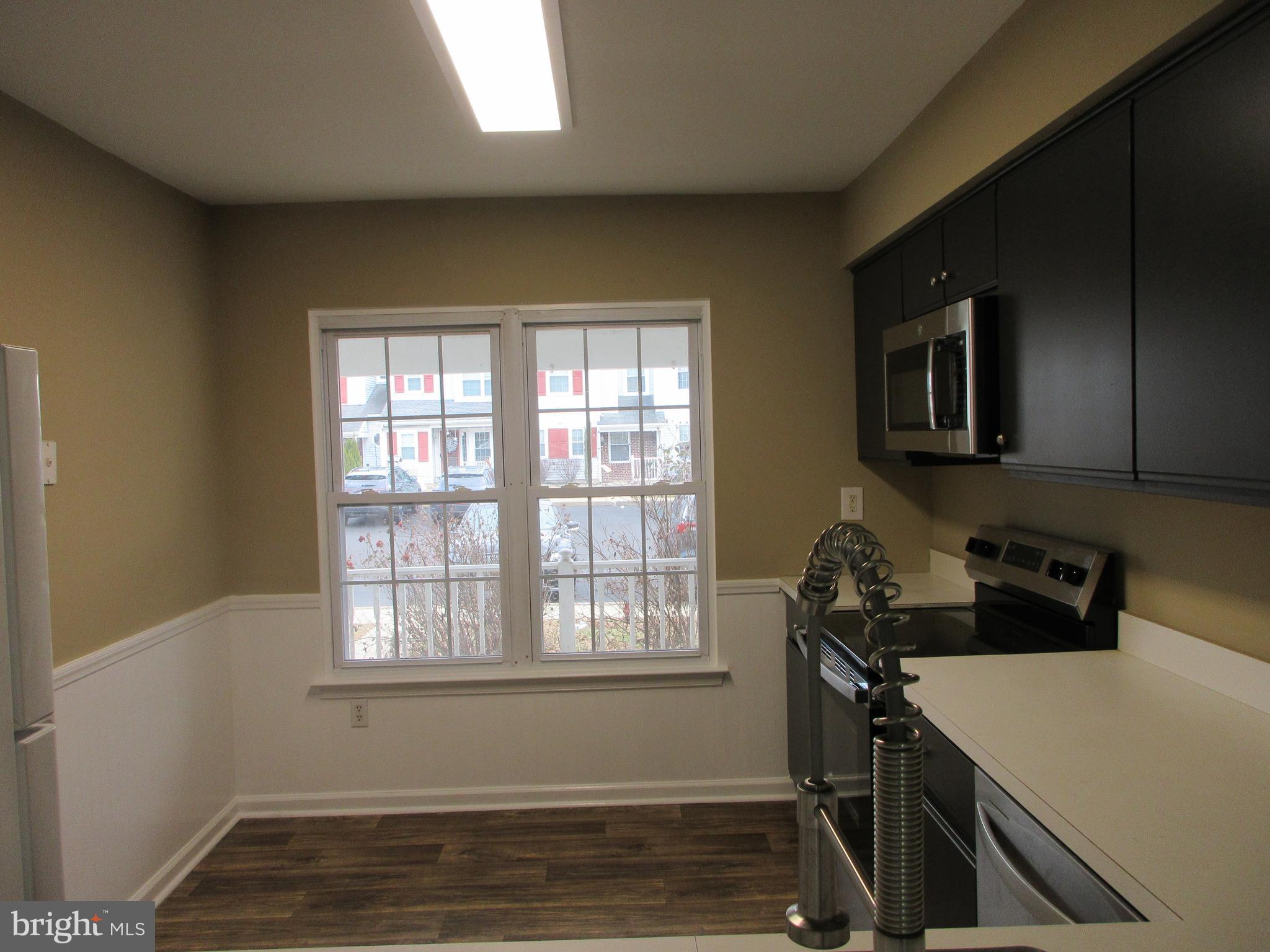 VILLAGE SHIRES - Residential