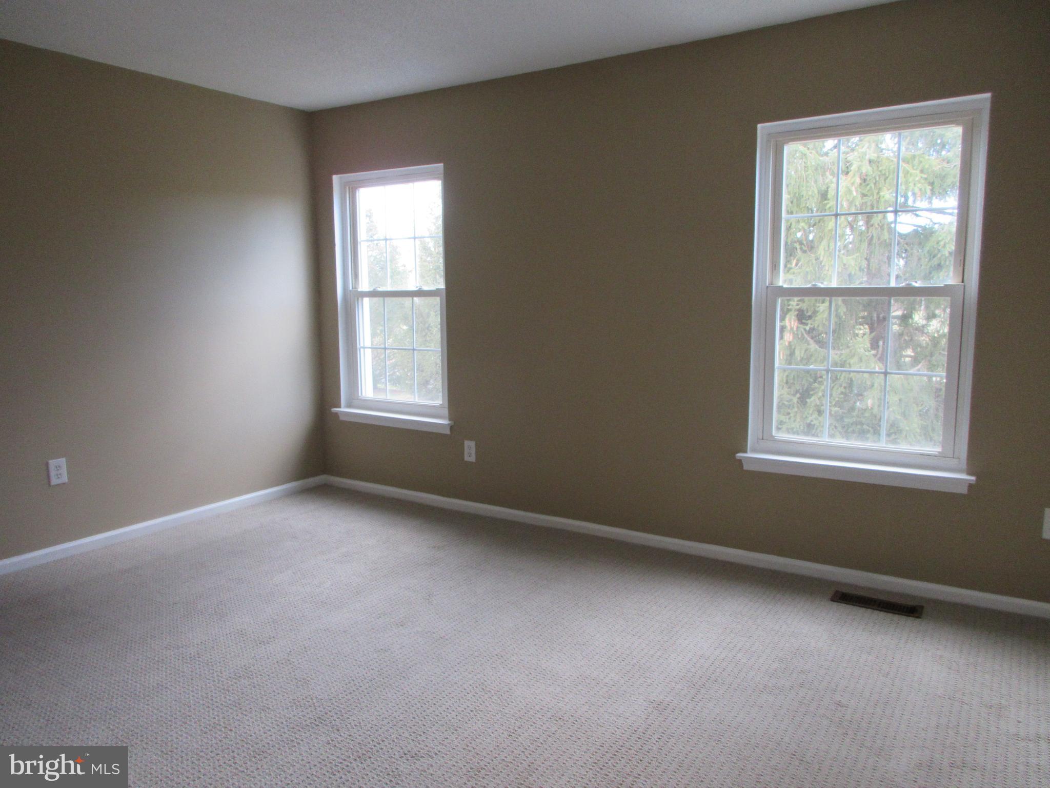 VILLAGE SHIRES - Residential