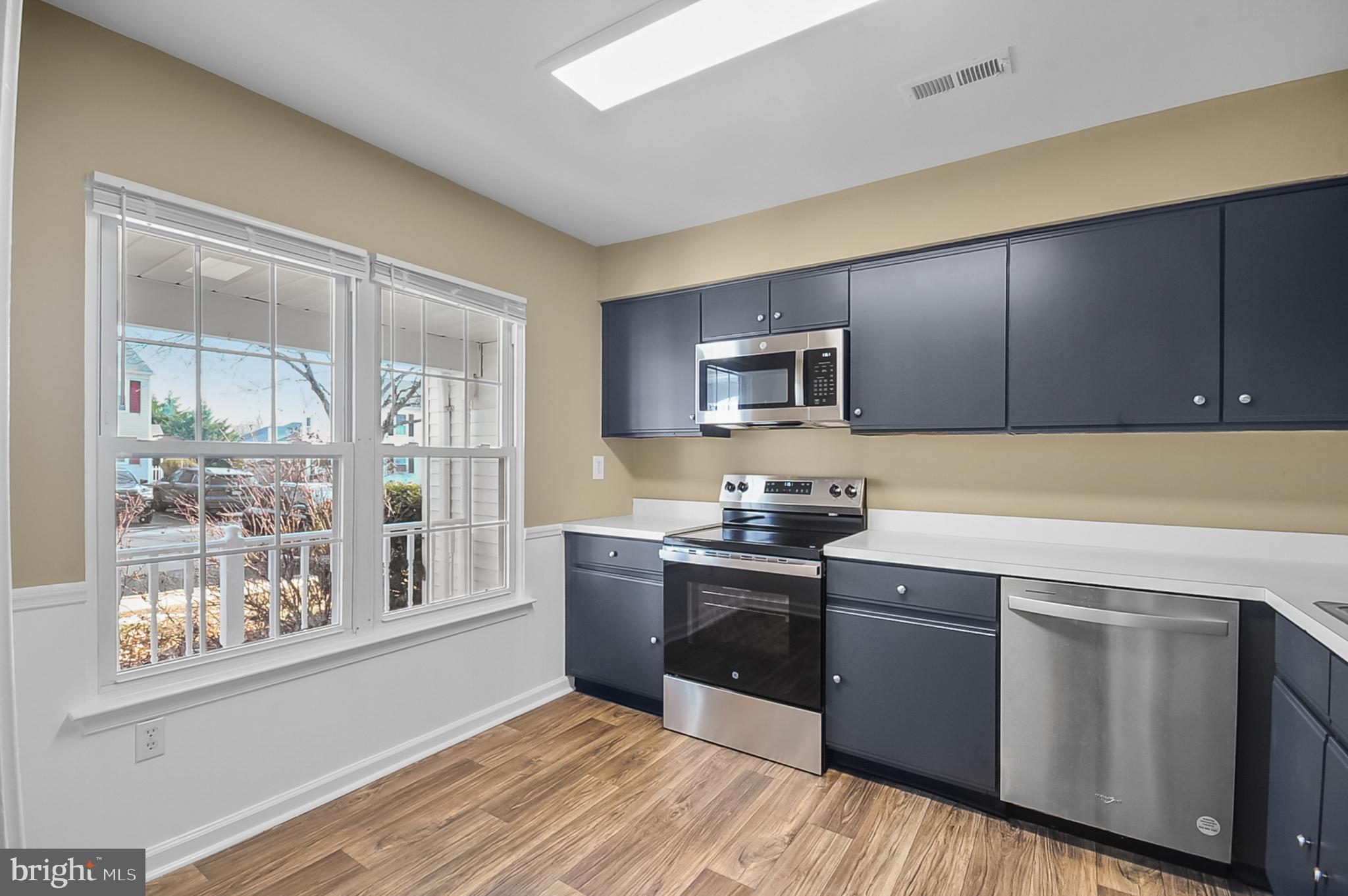 VILLAGE SHIRES - Residential