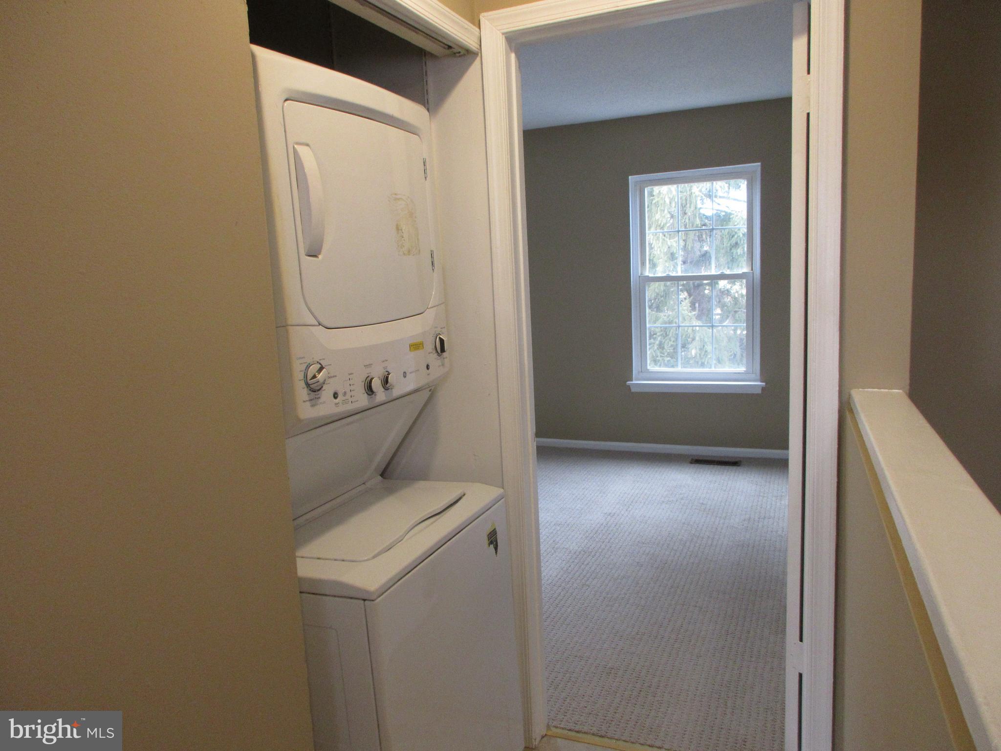 VILLAGE SHIRES - Residential