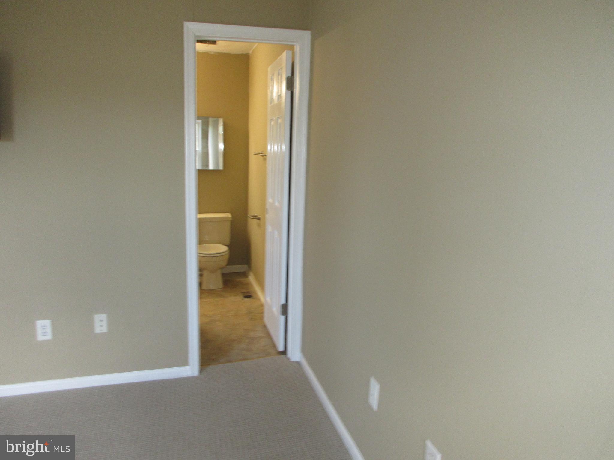 VILLAGE SHIRES - Residential