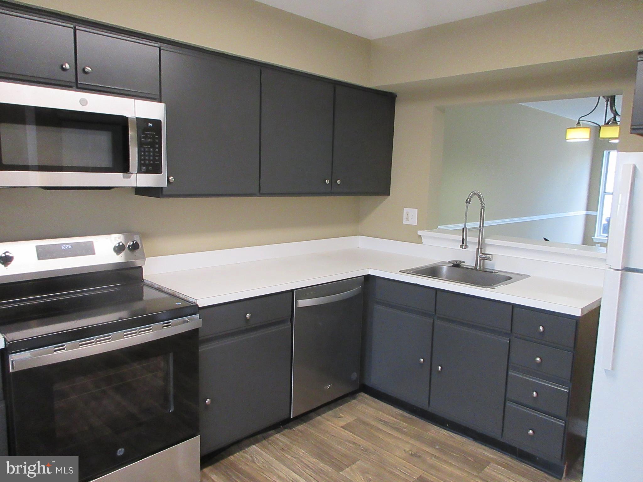 VILLAGE SHIRES - Residential