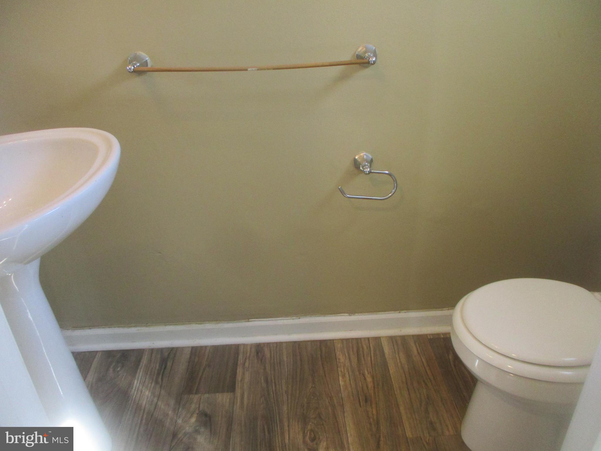 VILLAGE SHIRES - Residential