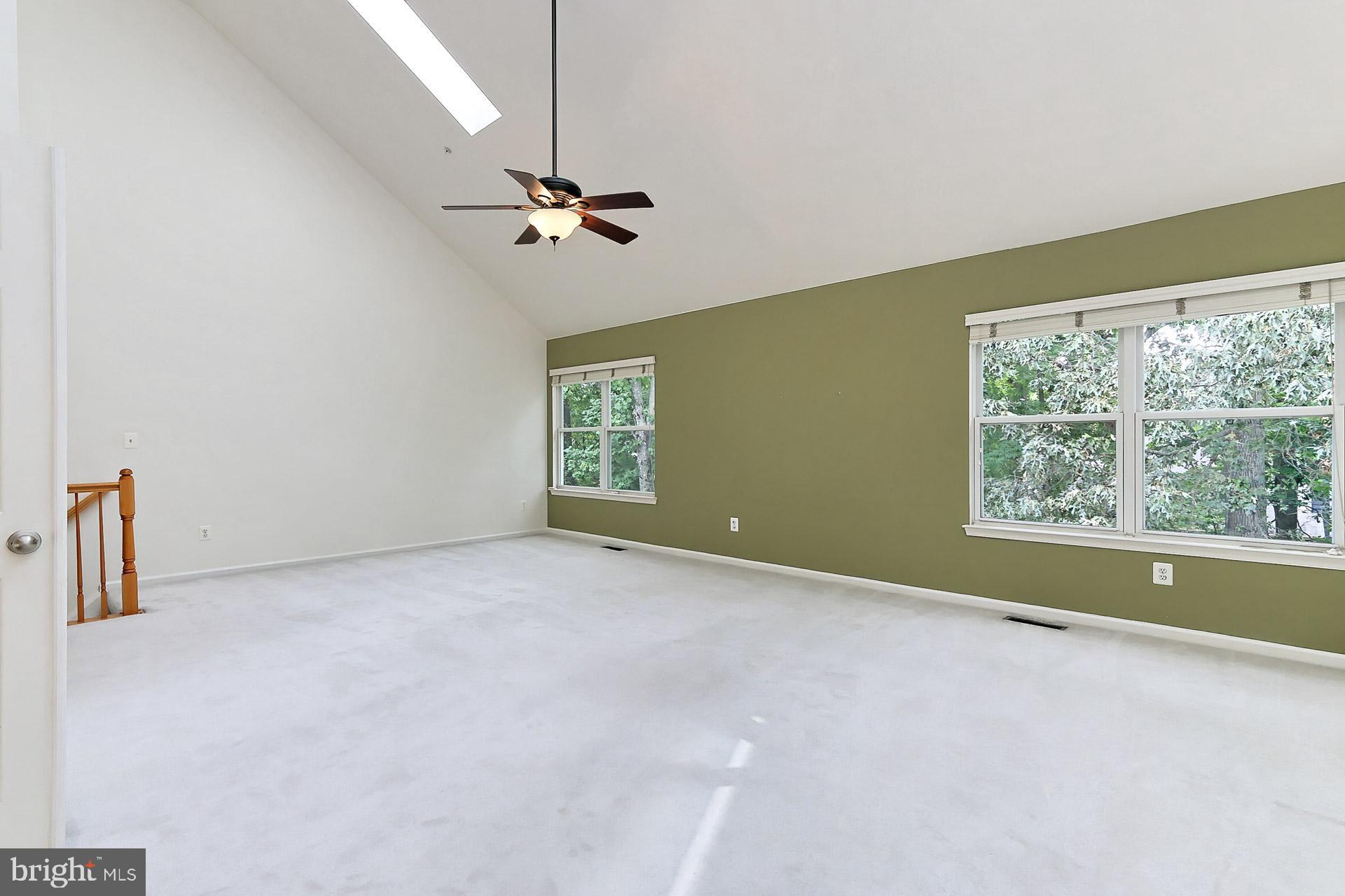 FAIR LAKES COURT - Residential