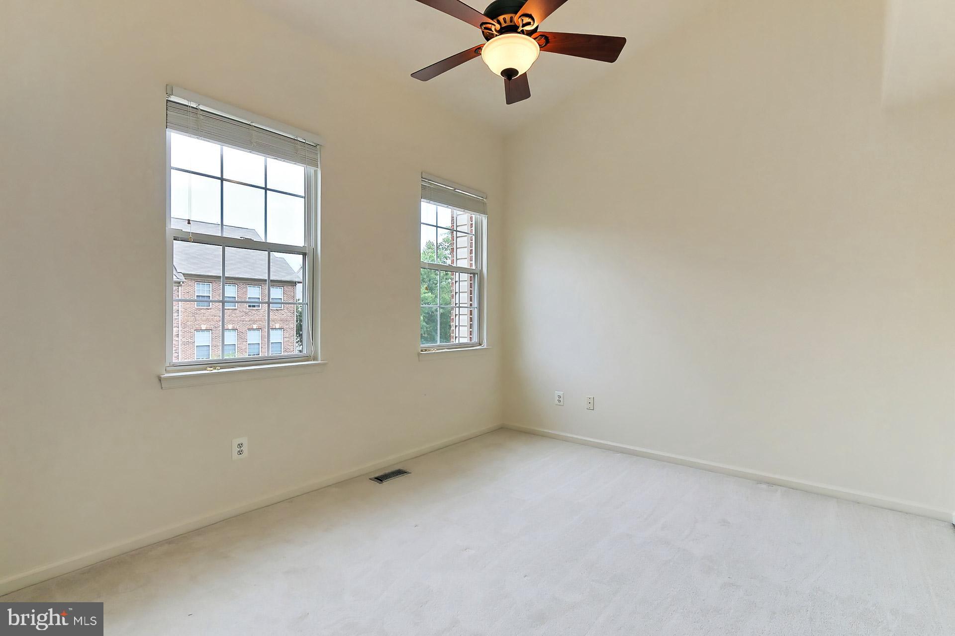 FAIR LAKES COURT - Residential