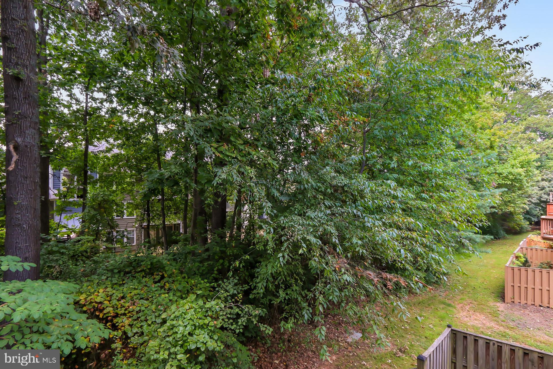 FAIR LAKES COURT - Residential