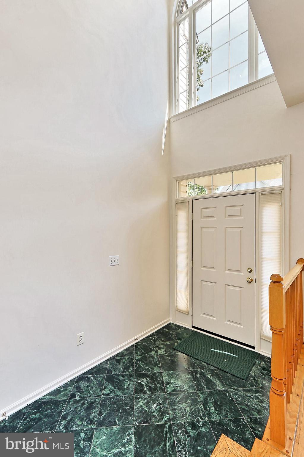 FAIR LAKES COURT - Residential