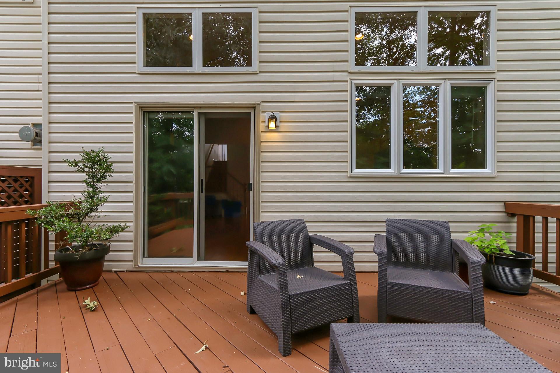 FAIR LAKES COURT - Residential