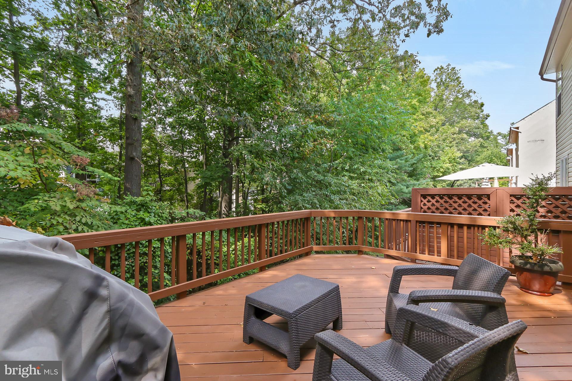 FAIR LAKES COURT - Residential