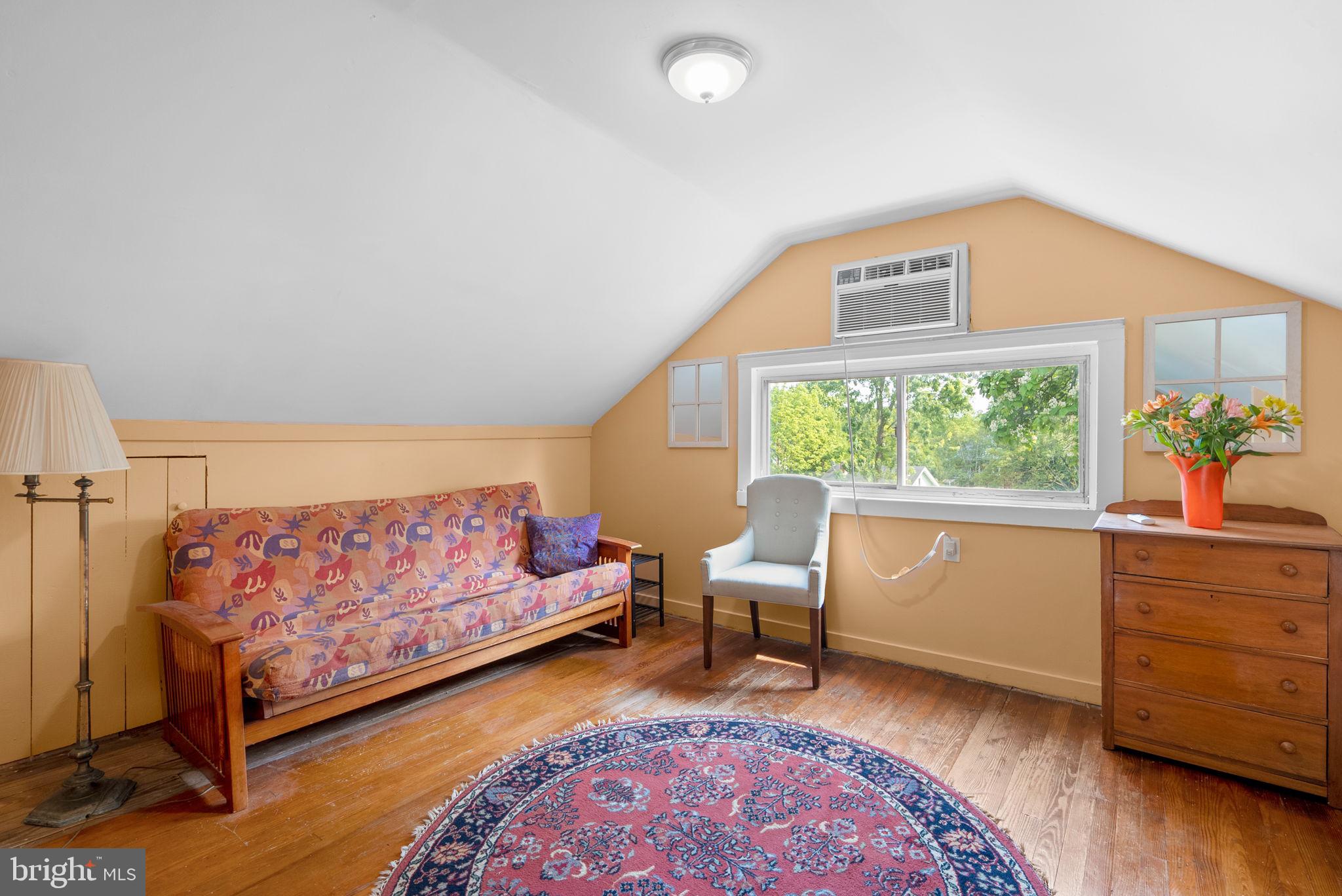 RIVERDALE PARK - Residential