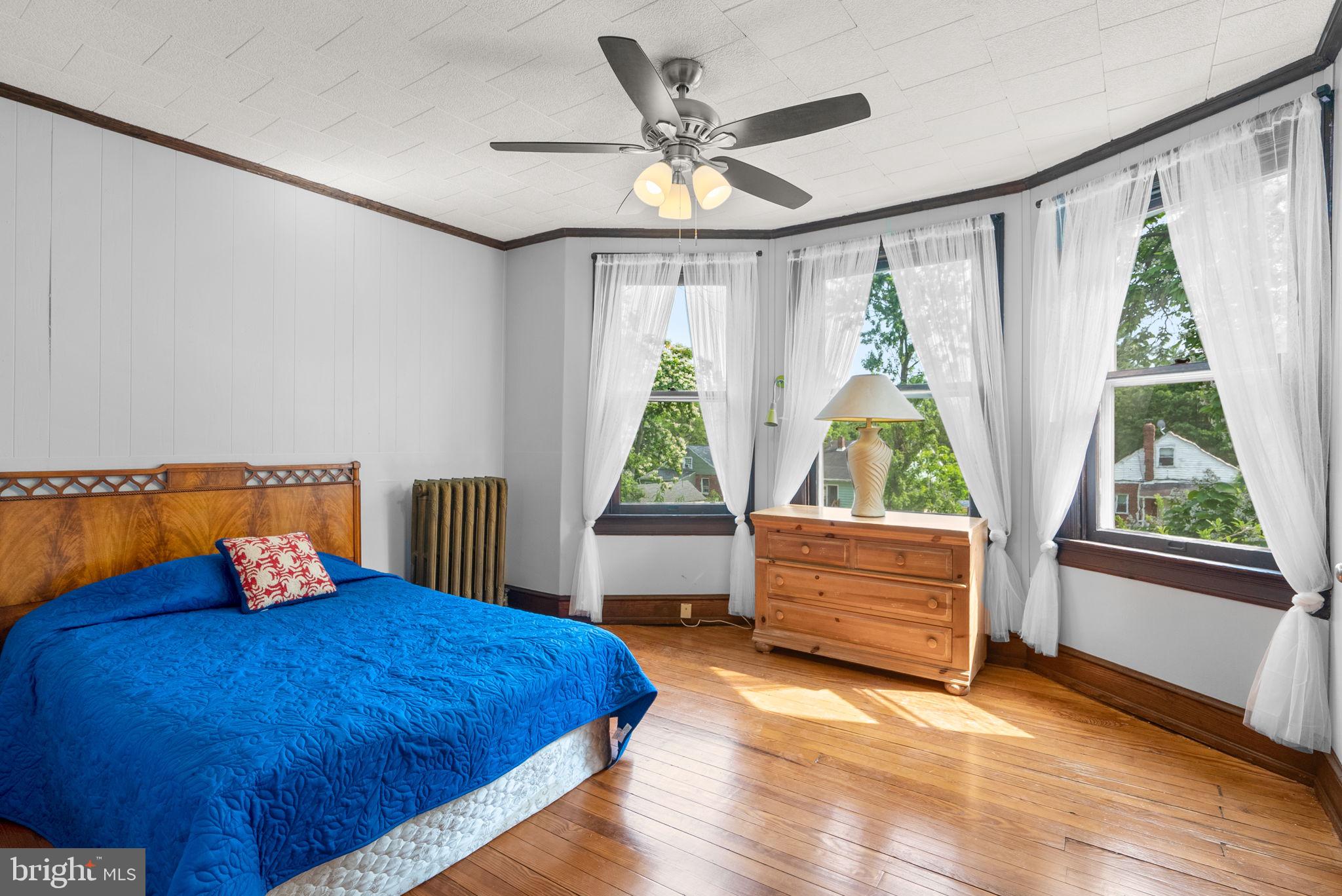 RIVERDALE PARK - Residential