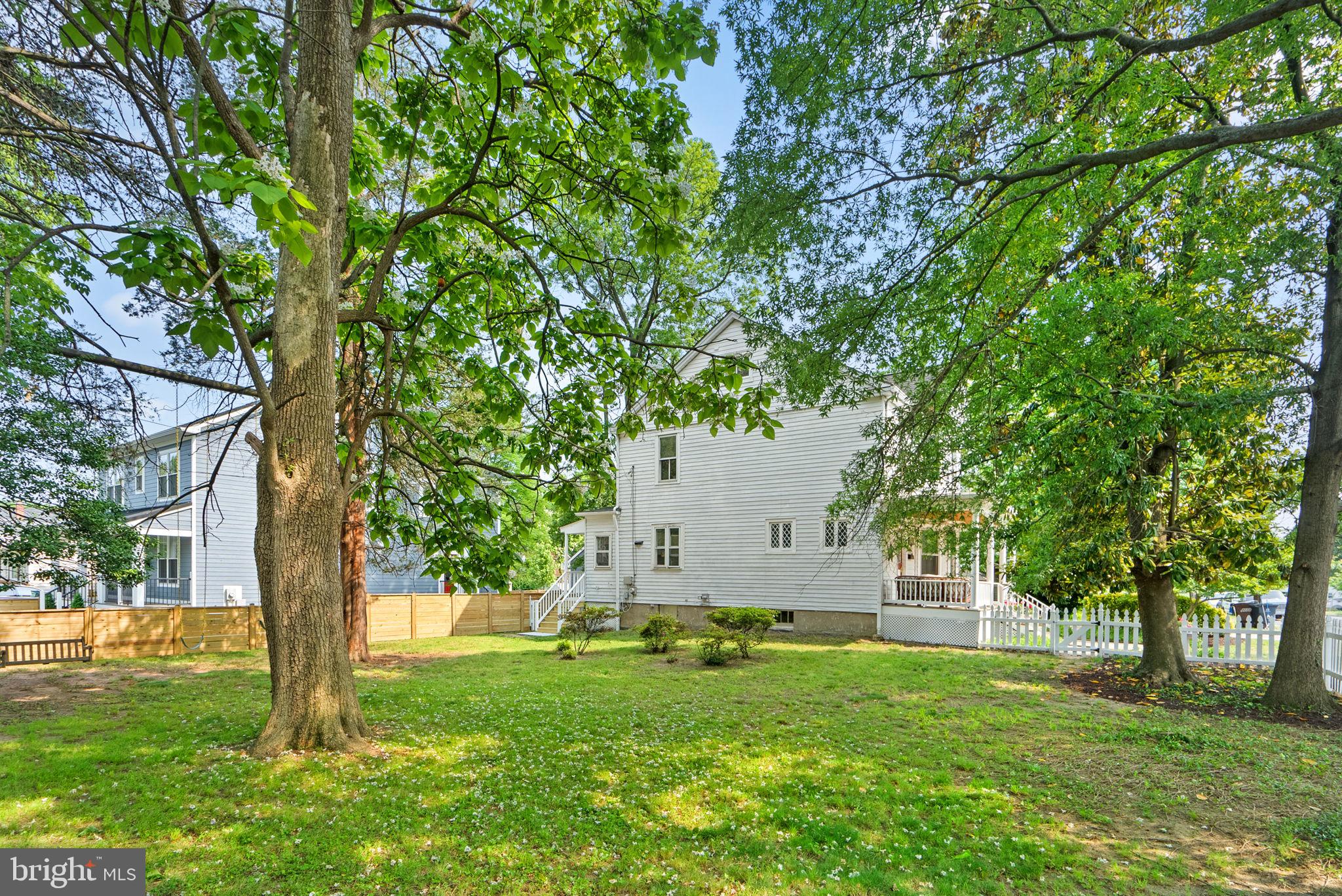 RIVERDALE PARK - Residential