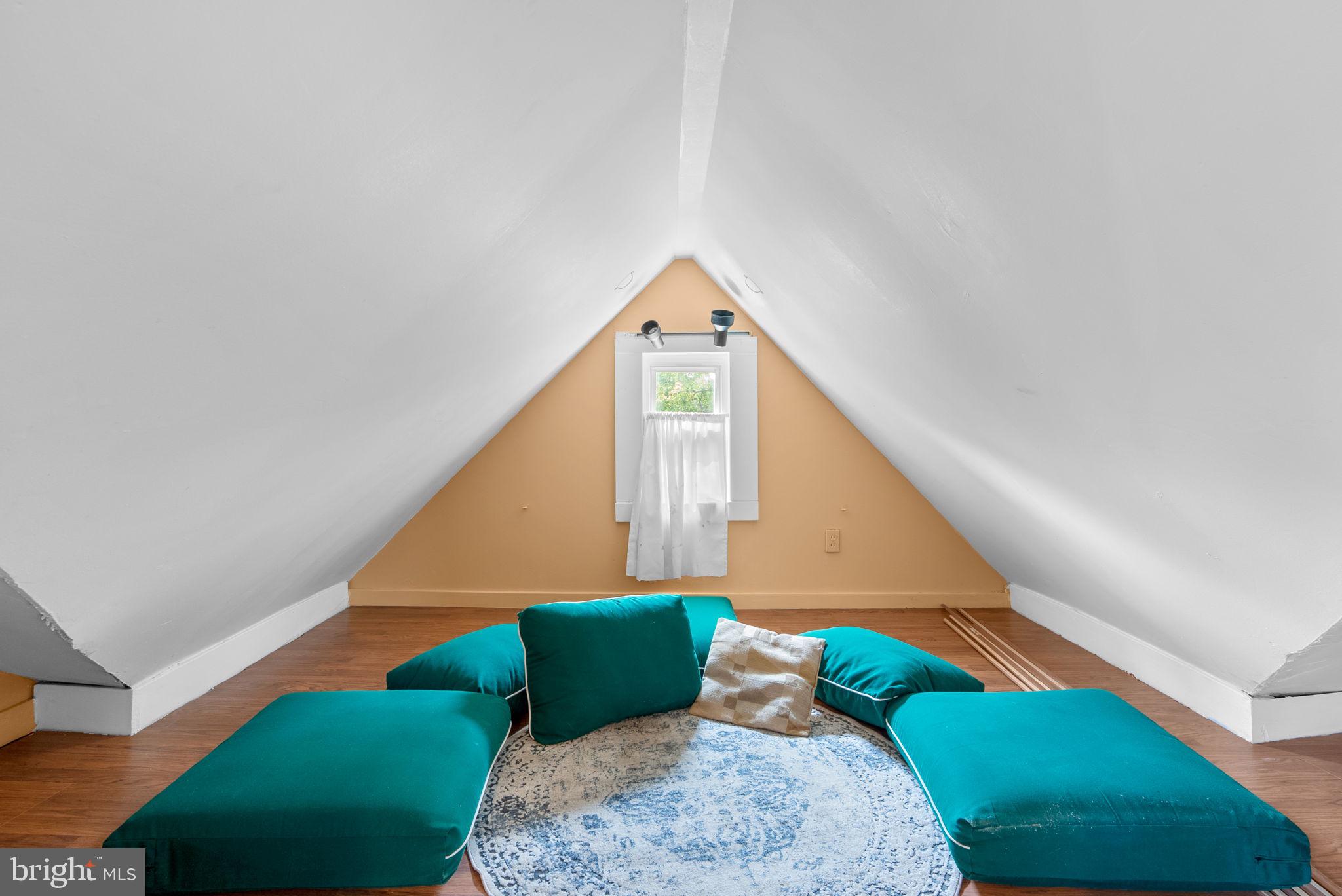 RIVERDALE PARK - Residential