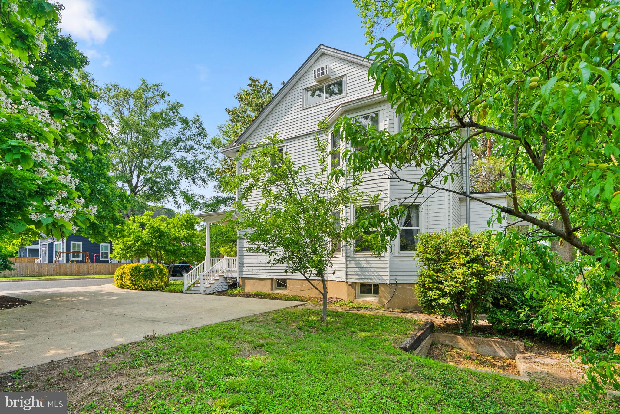 RIVERDALE PARK - Residential