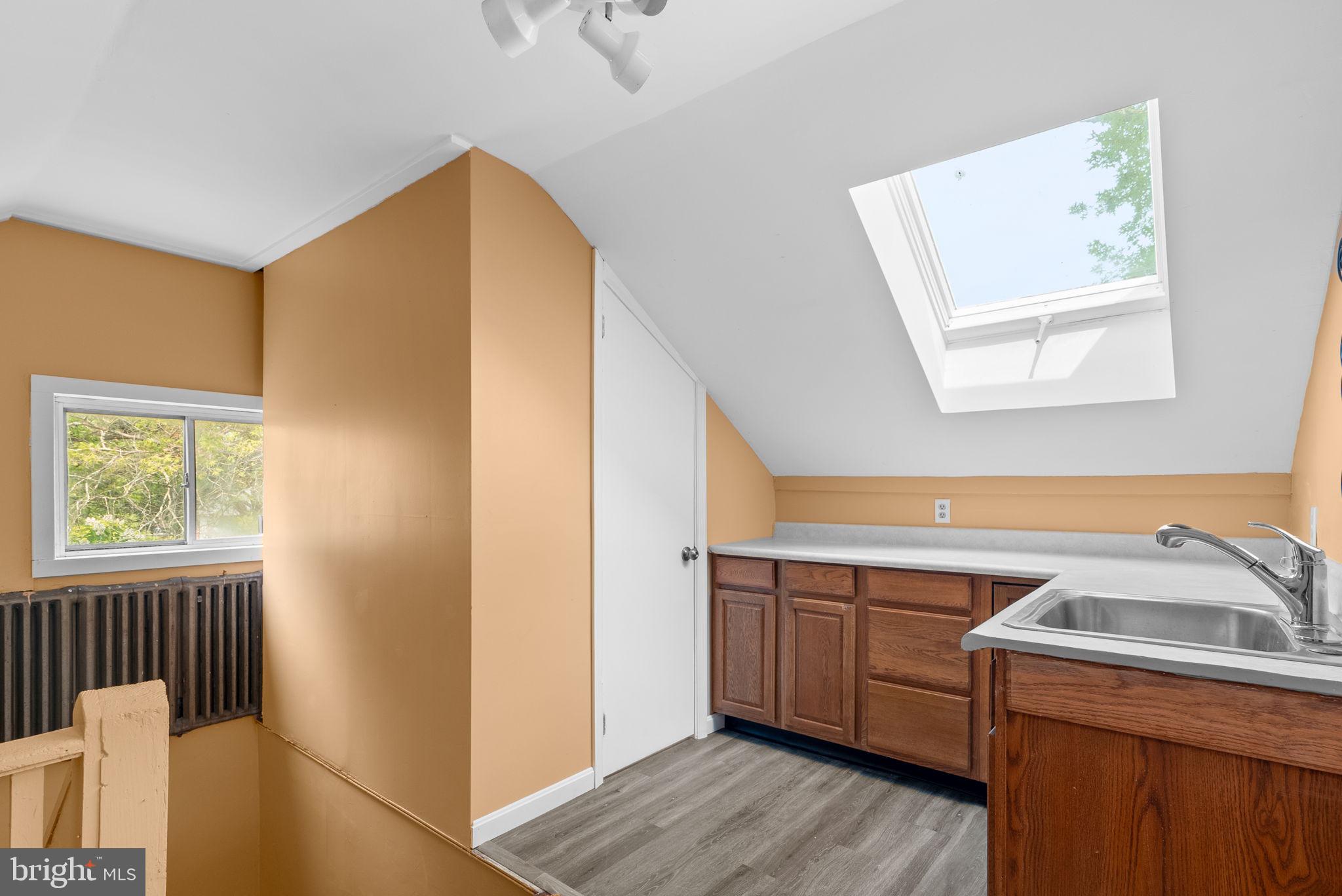 RIVERDALE PARK - Residential