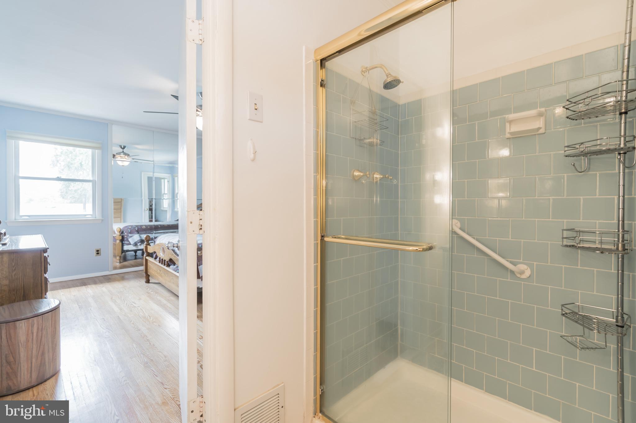 ROLLING VALLEY - Residential Lease