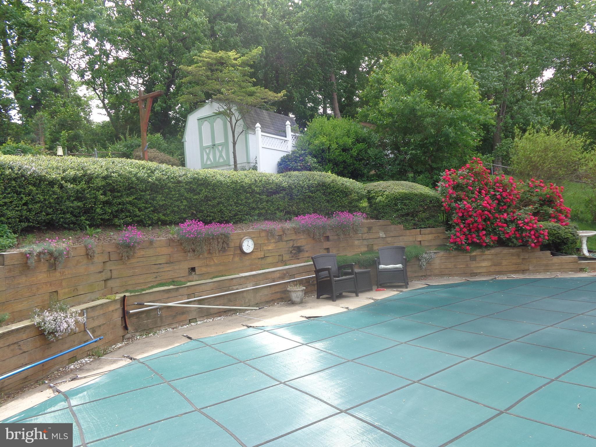 ROLLING VALLEY - Residential Lease