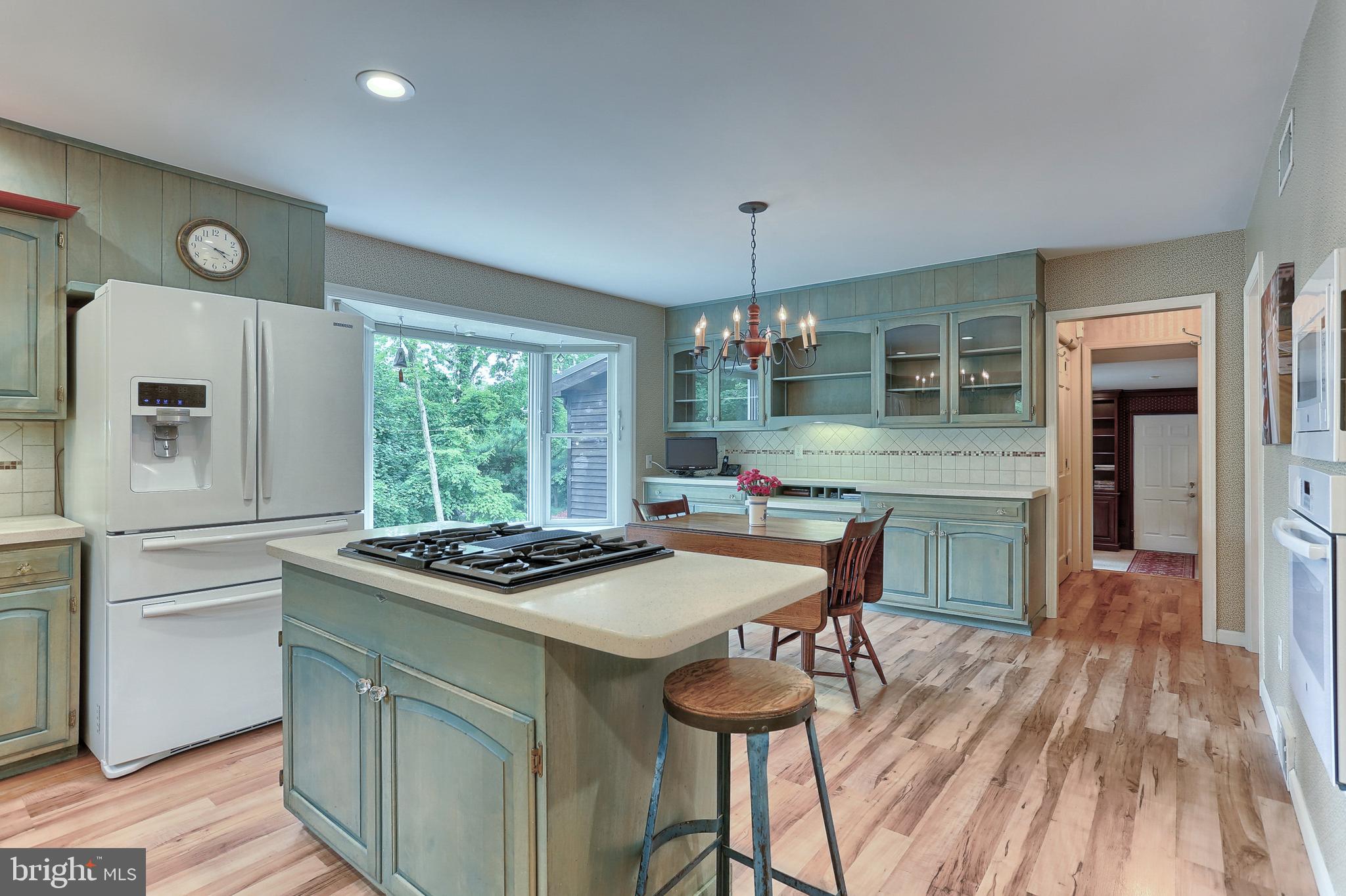 MOUNTAINDALE - Residential
