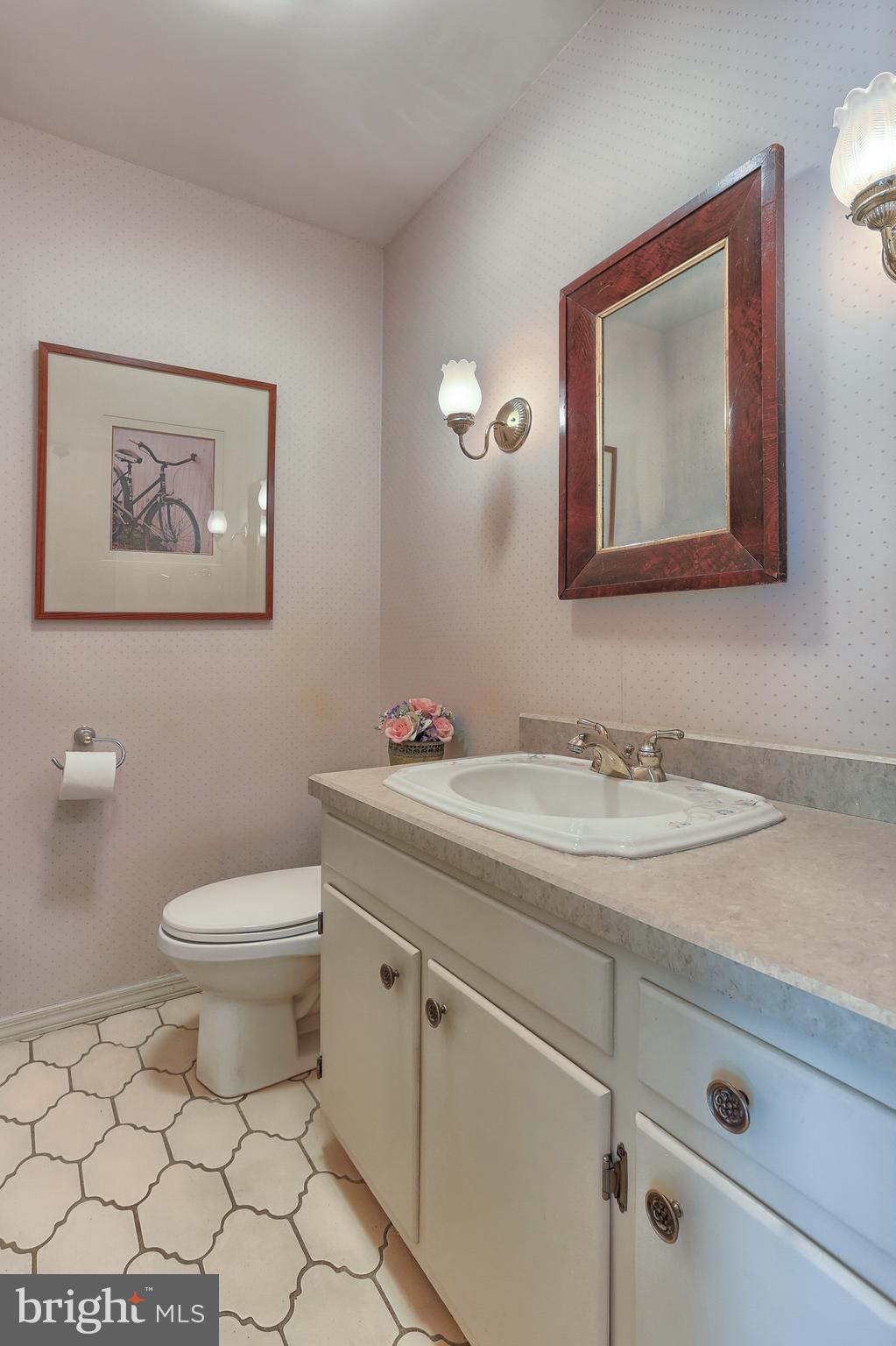 MOUNTAINDALE - Residential
