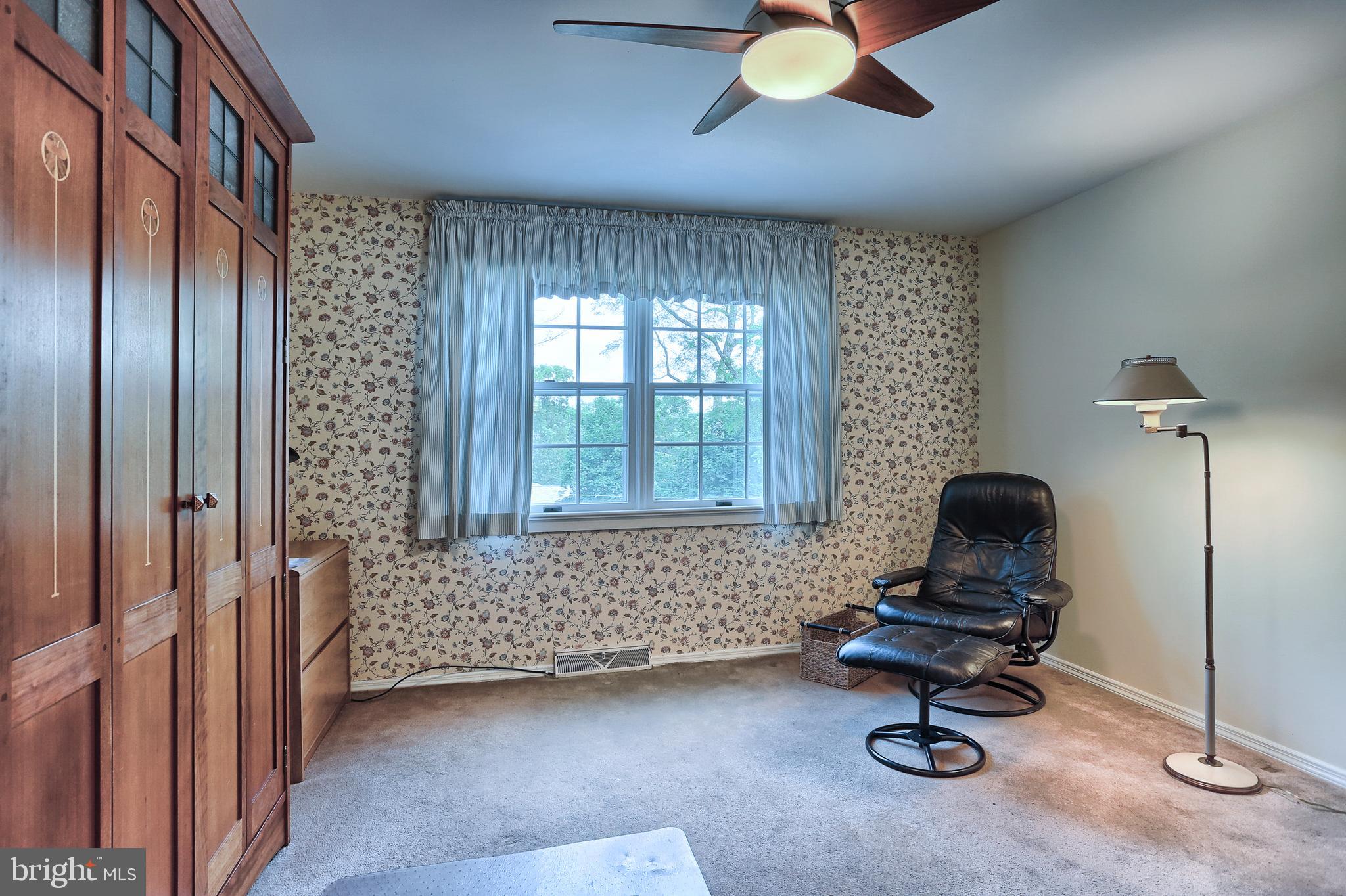 MOUNTAINDALE - Residential