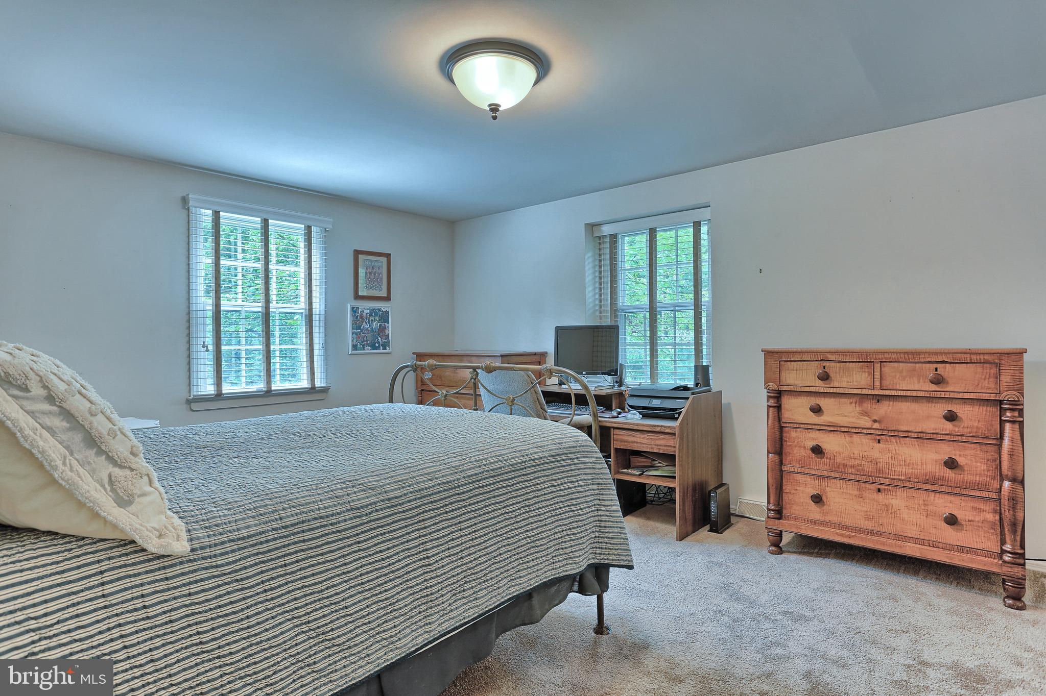 MOUNTAINDALE - Residential
