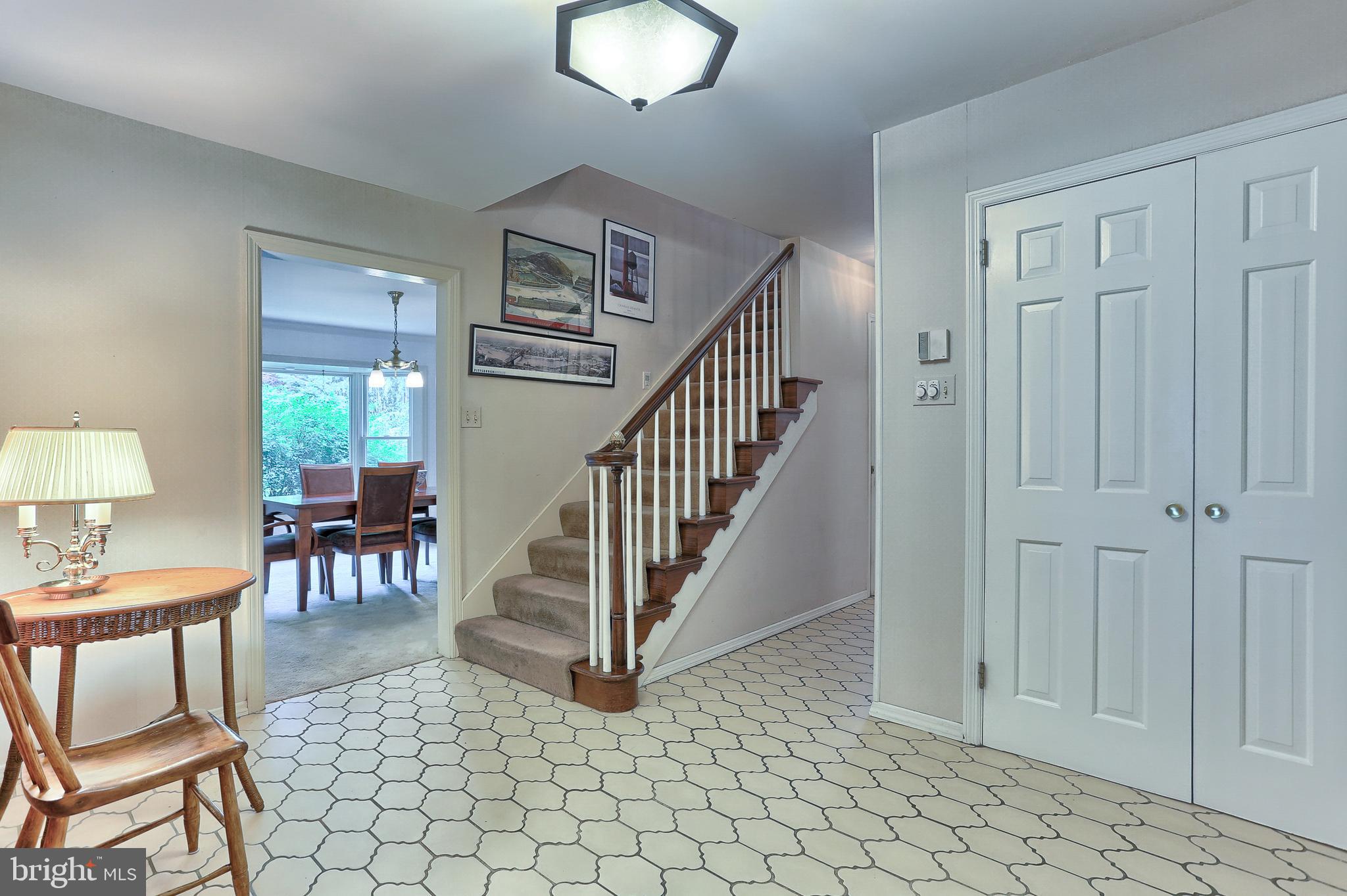 MOUNTAINDALE - Residential
