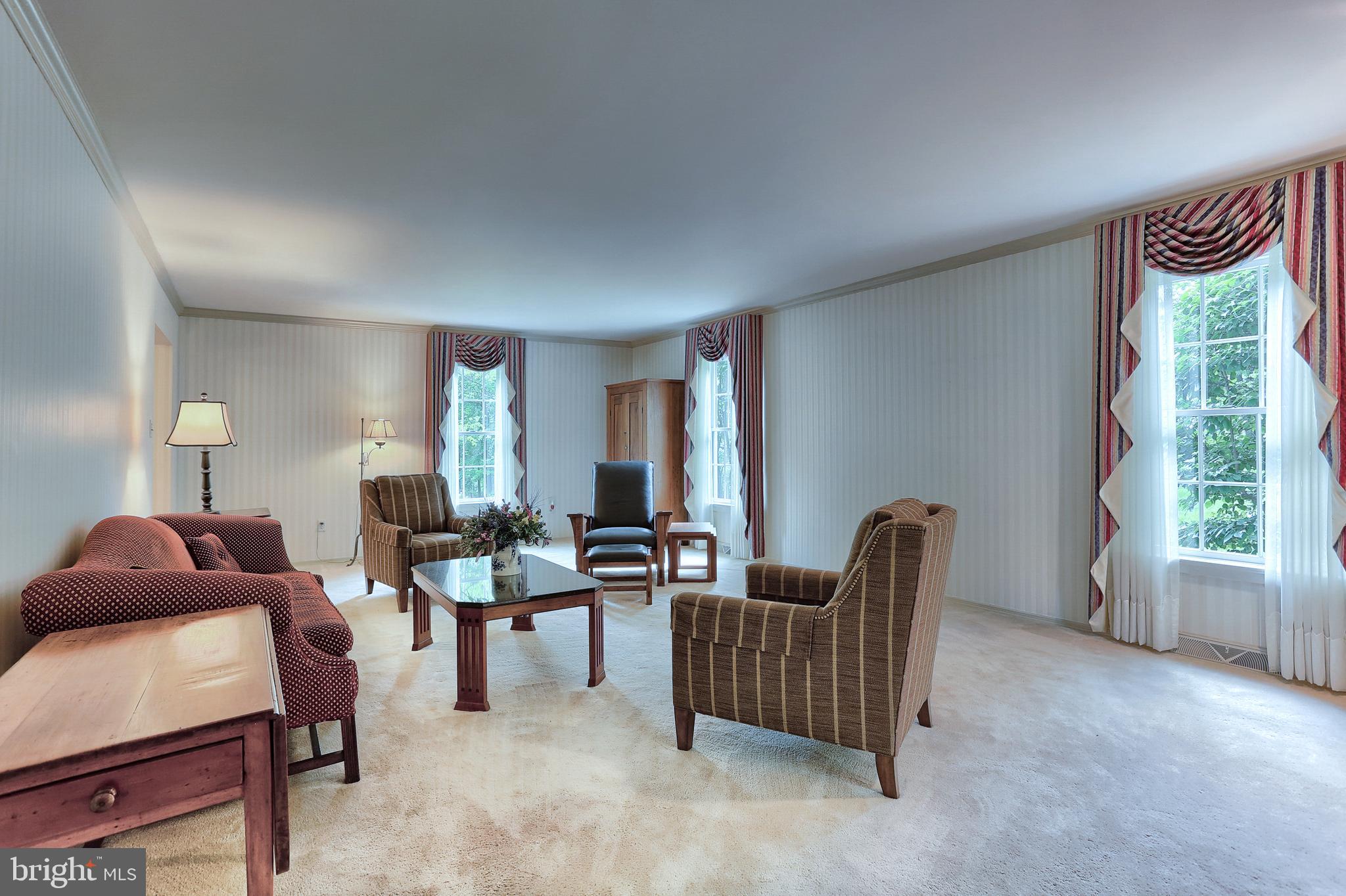 MOUNTAINDALE - Residential