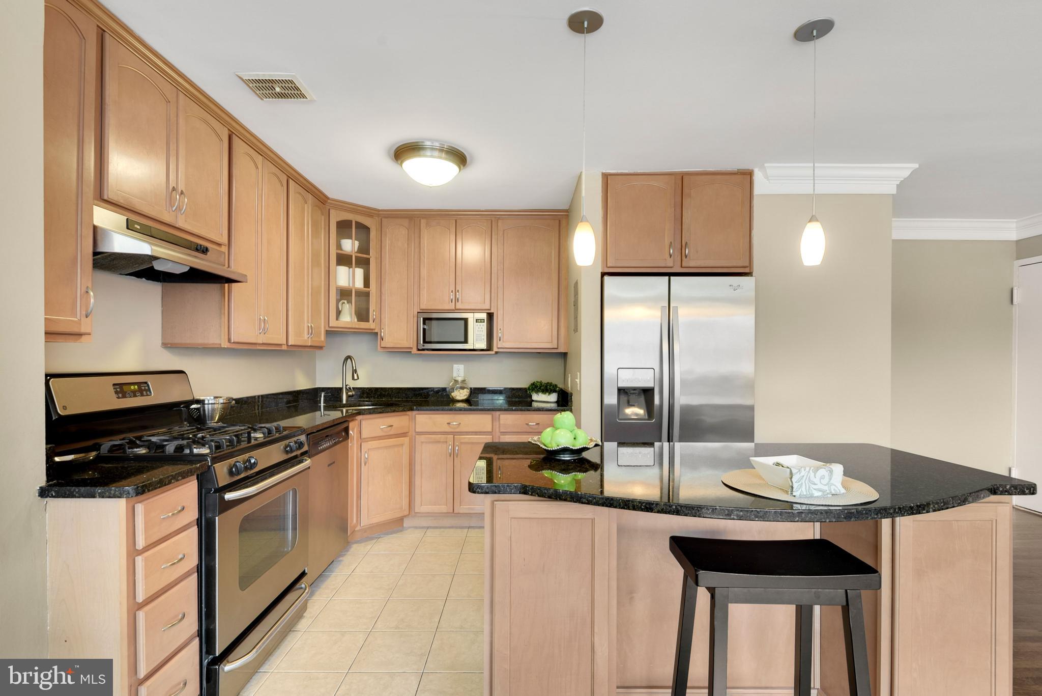 ADAMS HOUSE - Residential